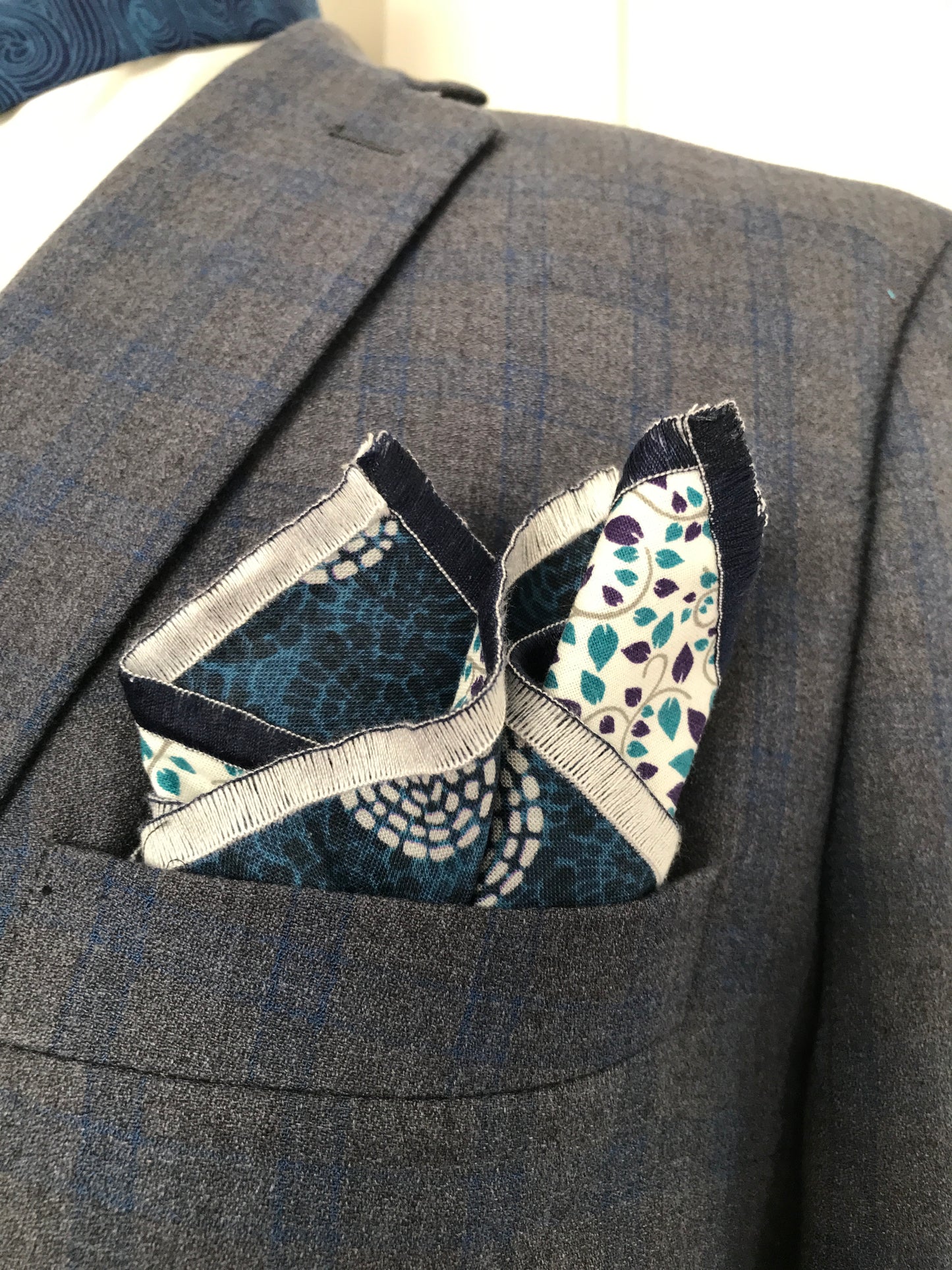 Dark blue and Royal blue print reversible Bowtie set