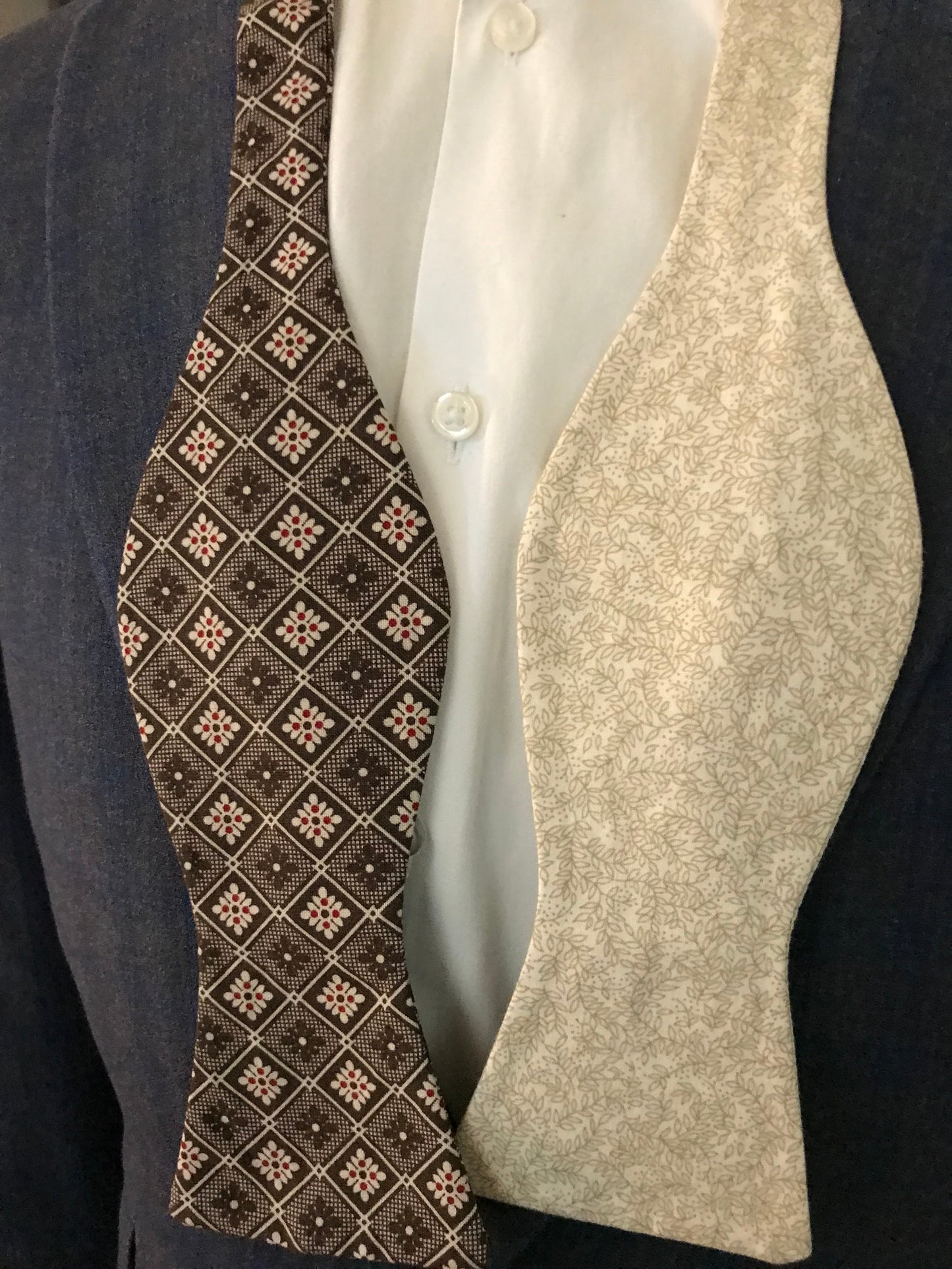 Brown print and bone print reversible Bowtie set (FATBOW)