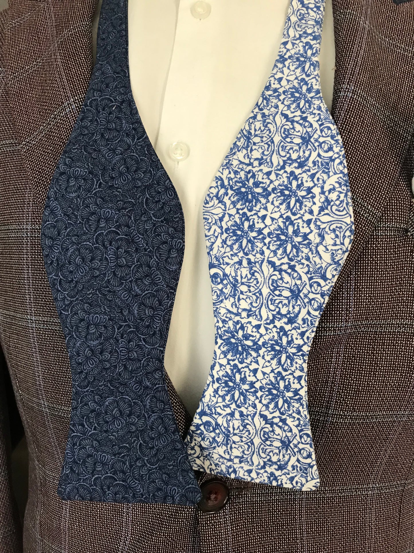 The Blues reversible Bowtie set (FATBOW)
