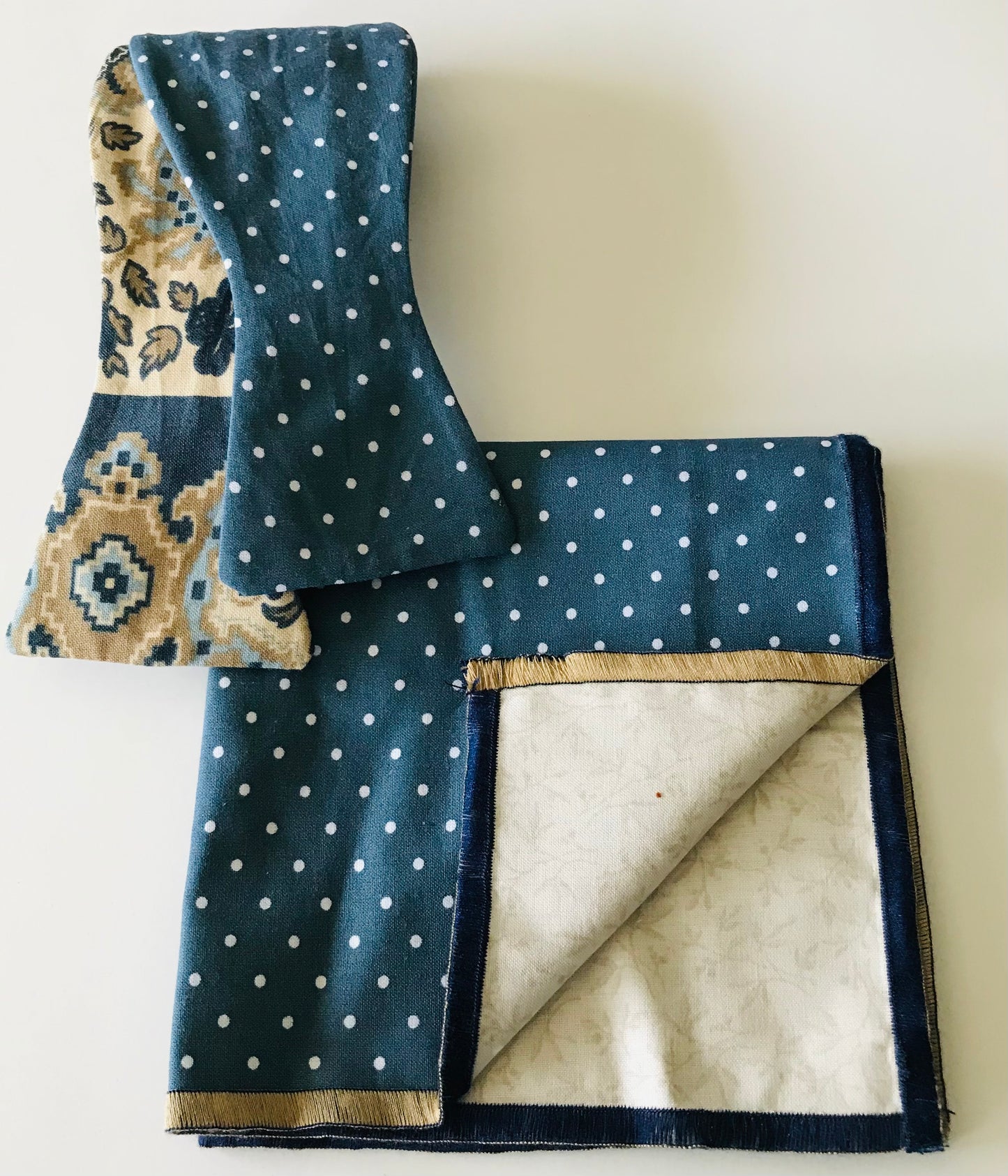 Grayish blue print with blue grey dot reversible Bowtie set