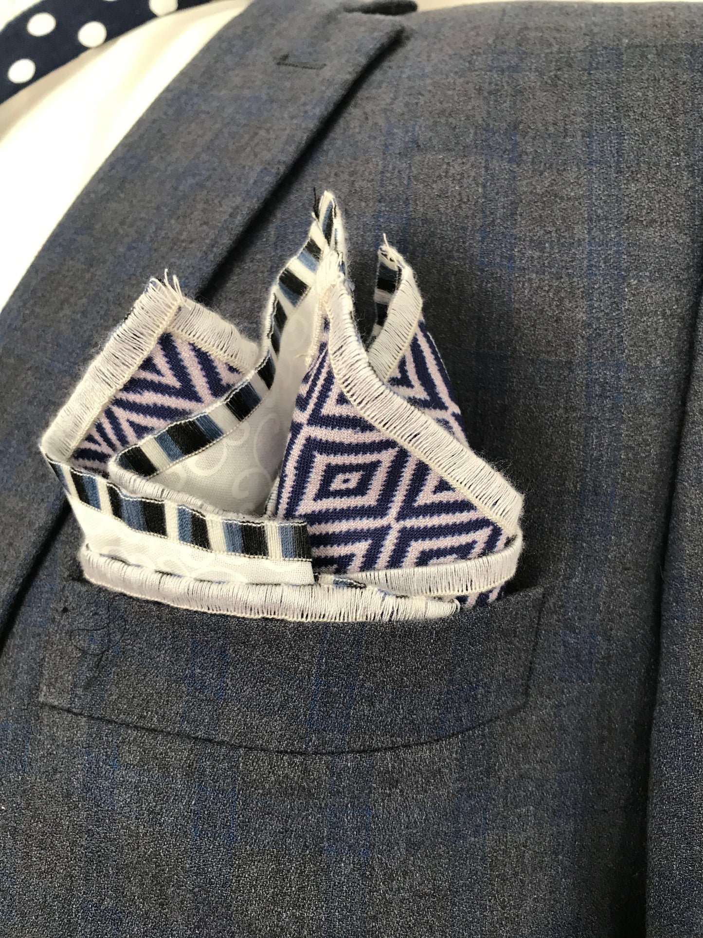 Blue print and blue dots reversible Bowtie (fatbow)