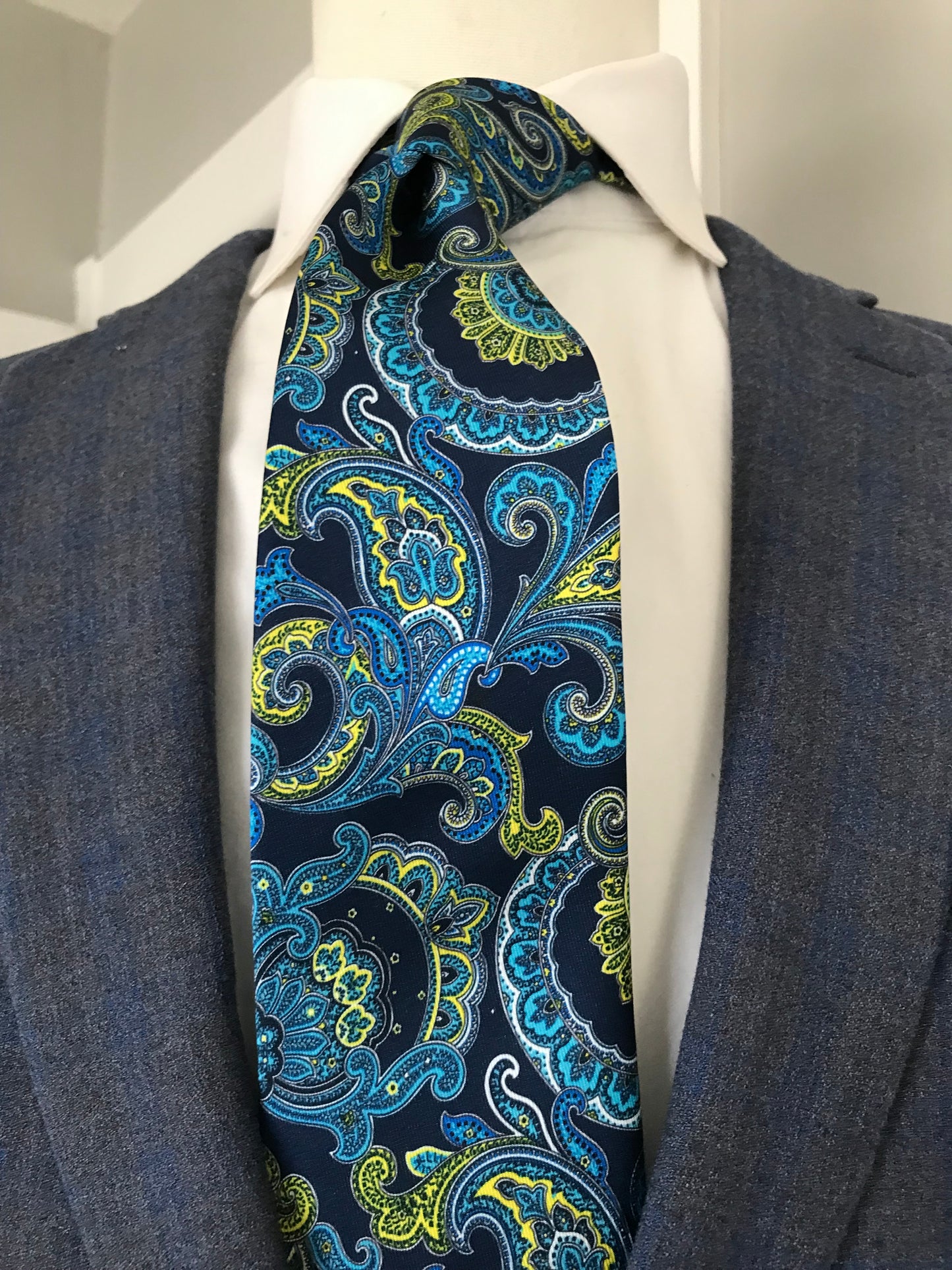 Teal and yellow paisley tie set