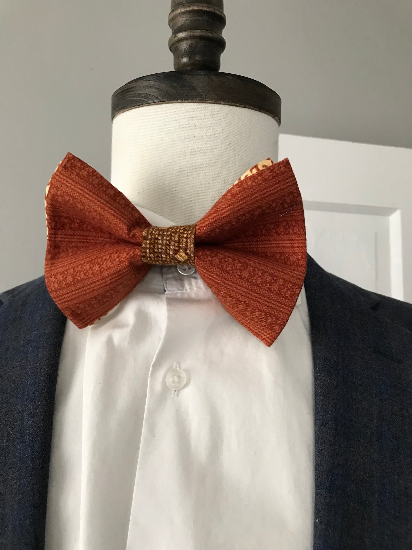 Burnt orange prettied bowtie