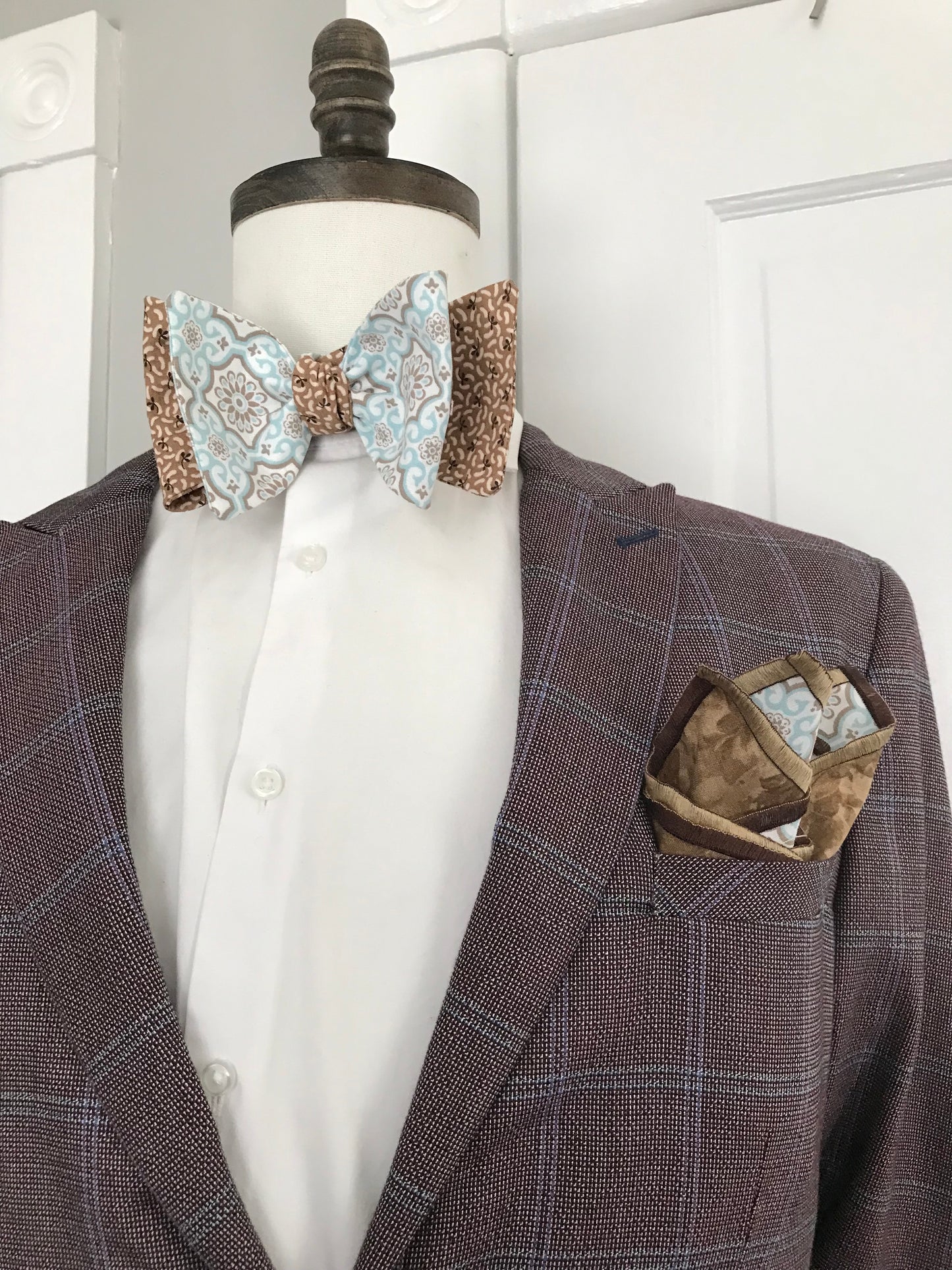 Brown and powder blue reversible Bowtie set (FATBOW)