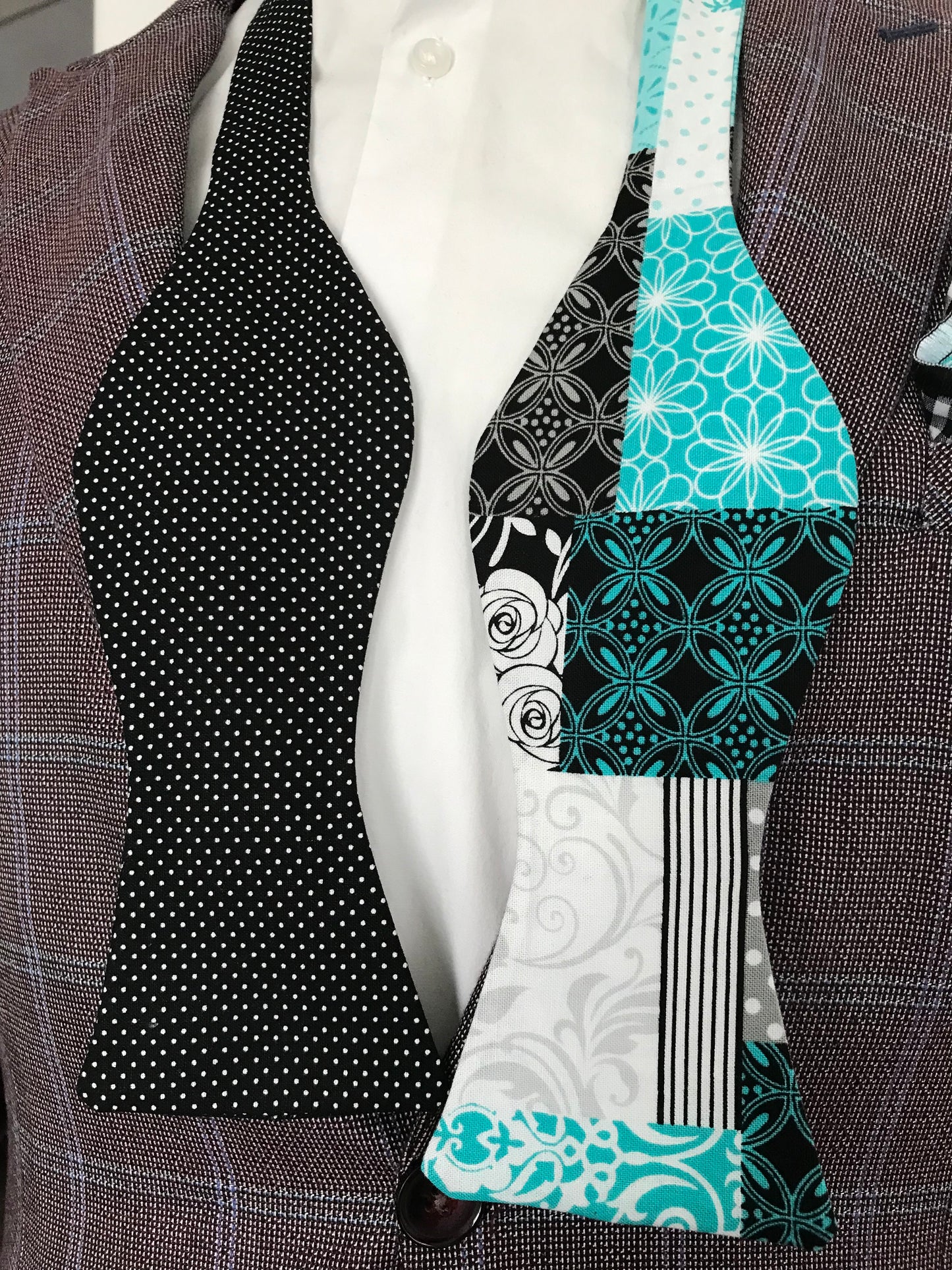 Black and white with teal and black print reversible Bowtie set (FATBOW)