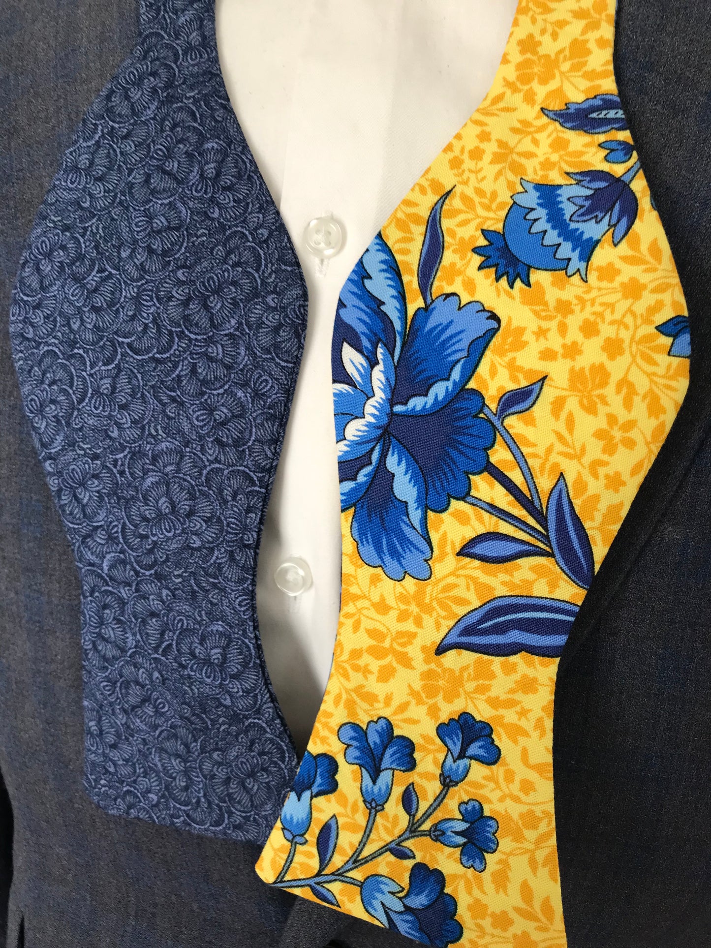 Yellow and blue reversible Bowtie set (FATBOW)