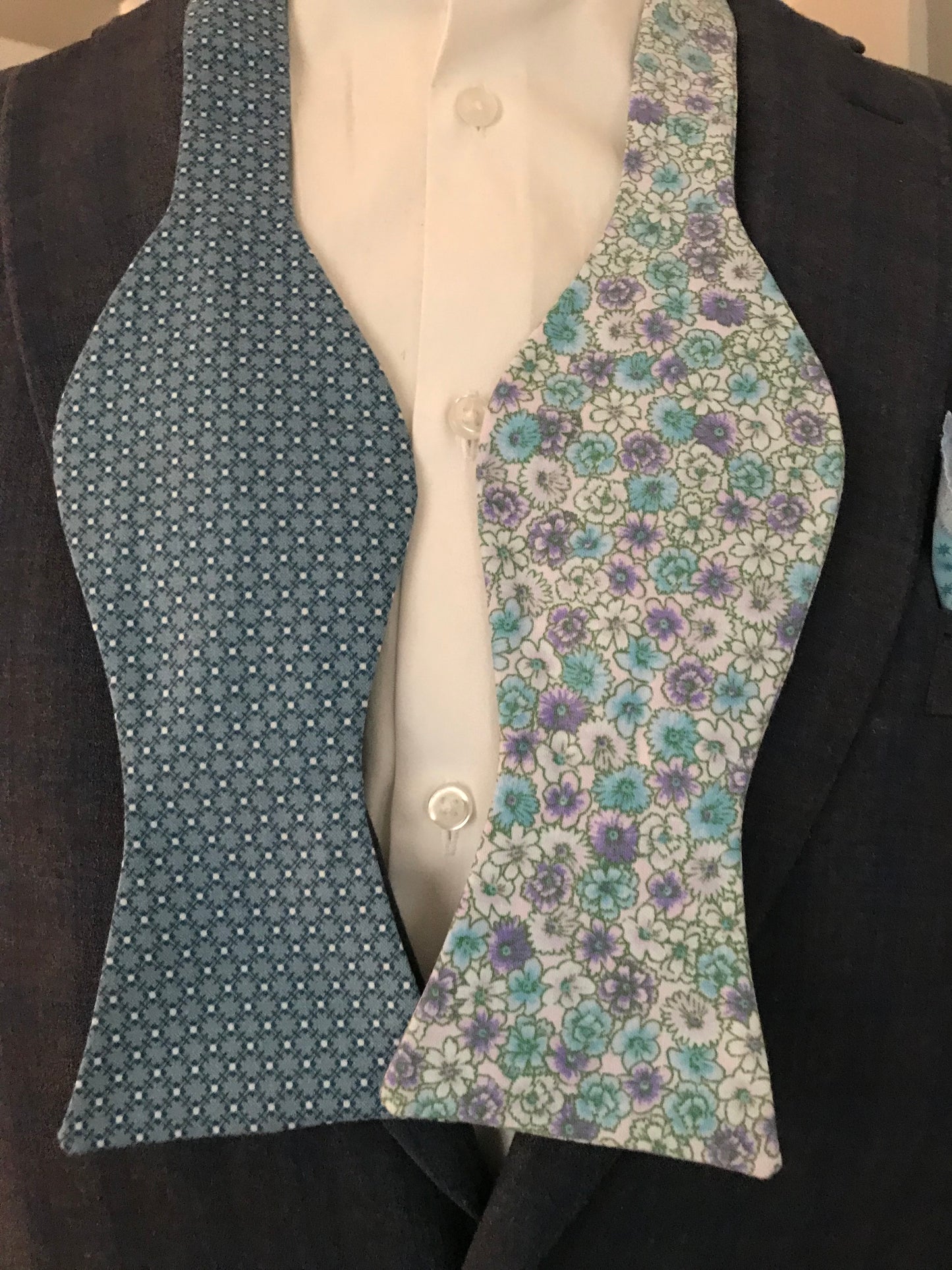 Stell blue and lavender print reversible Bowtie set (FATBOW)