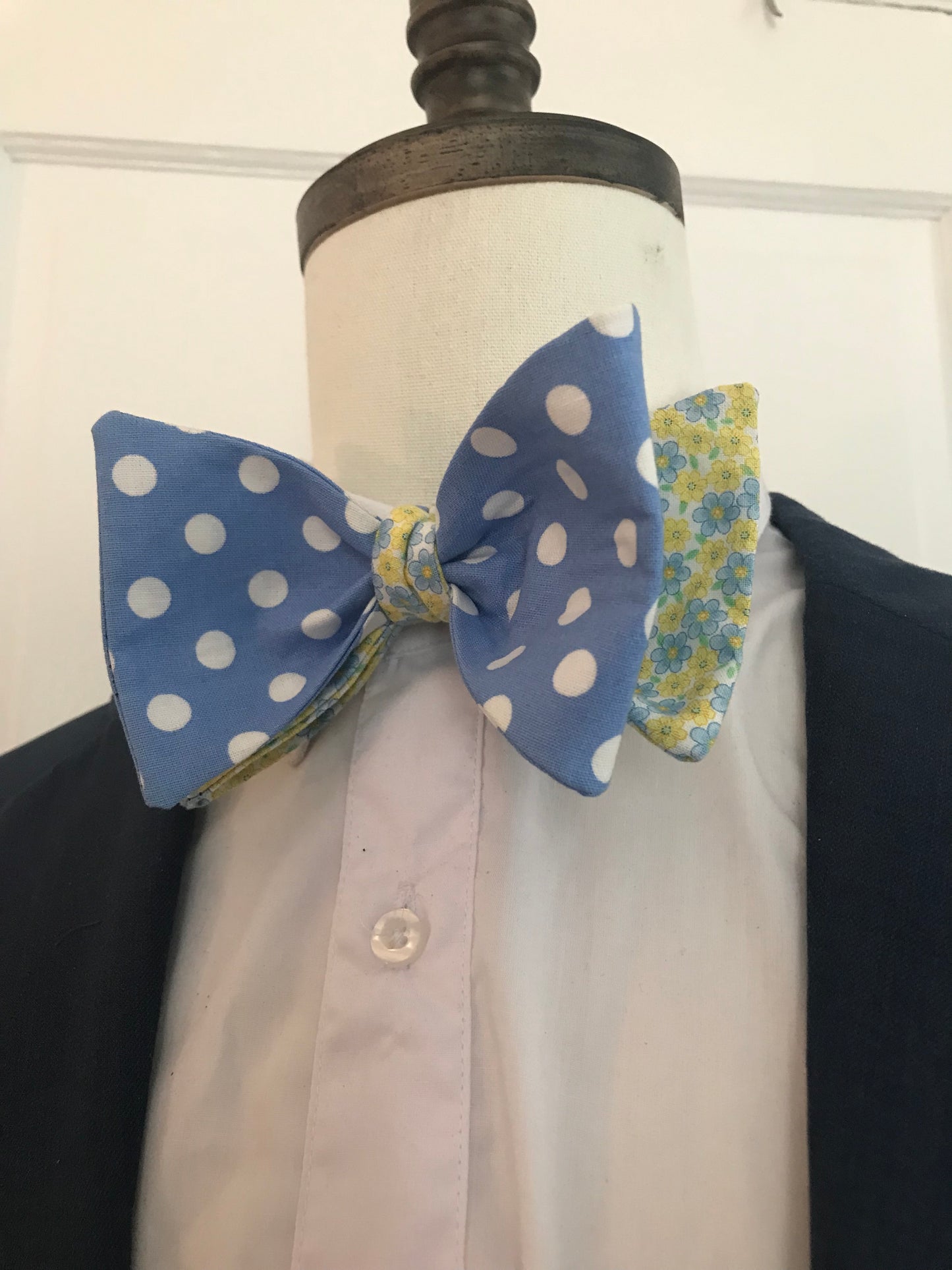 Yellow and powder blue print with a blue dot reversible Bowtie set