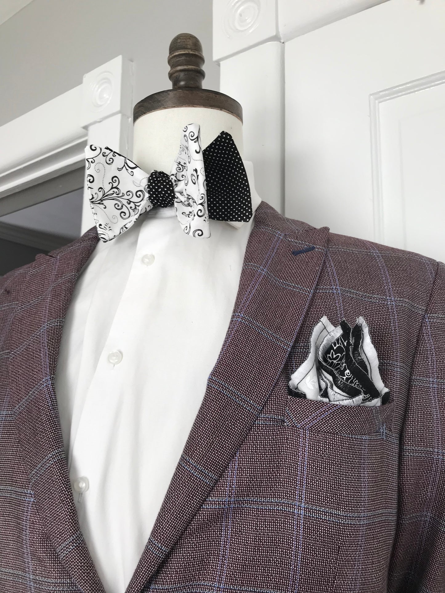 Black and white print reversible Bowtie set (FATBOW)