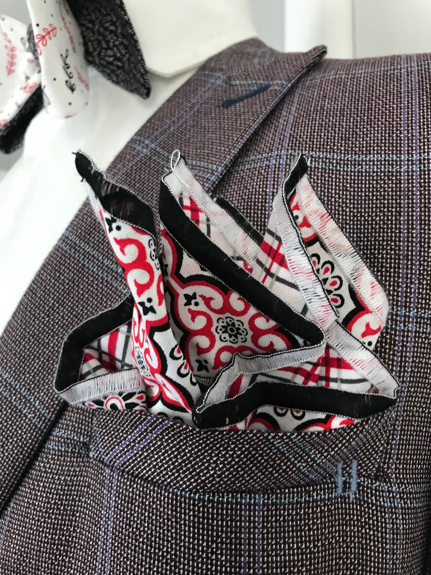Red and black reversible Bowtie set (FATBOW)