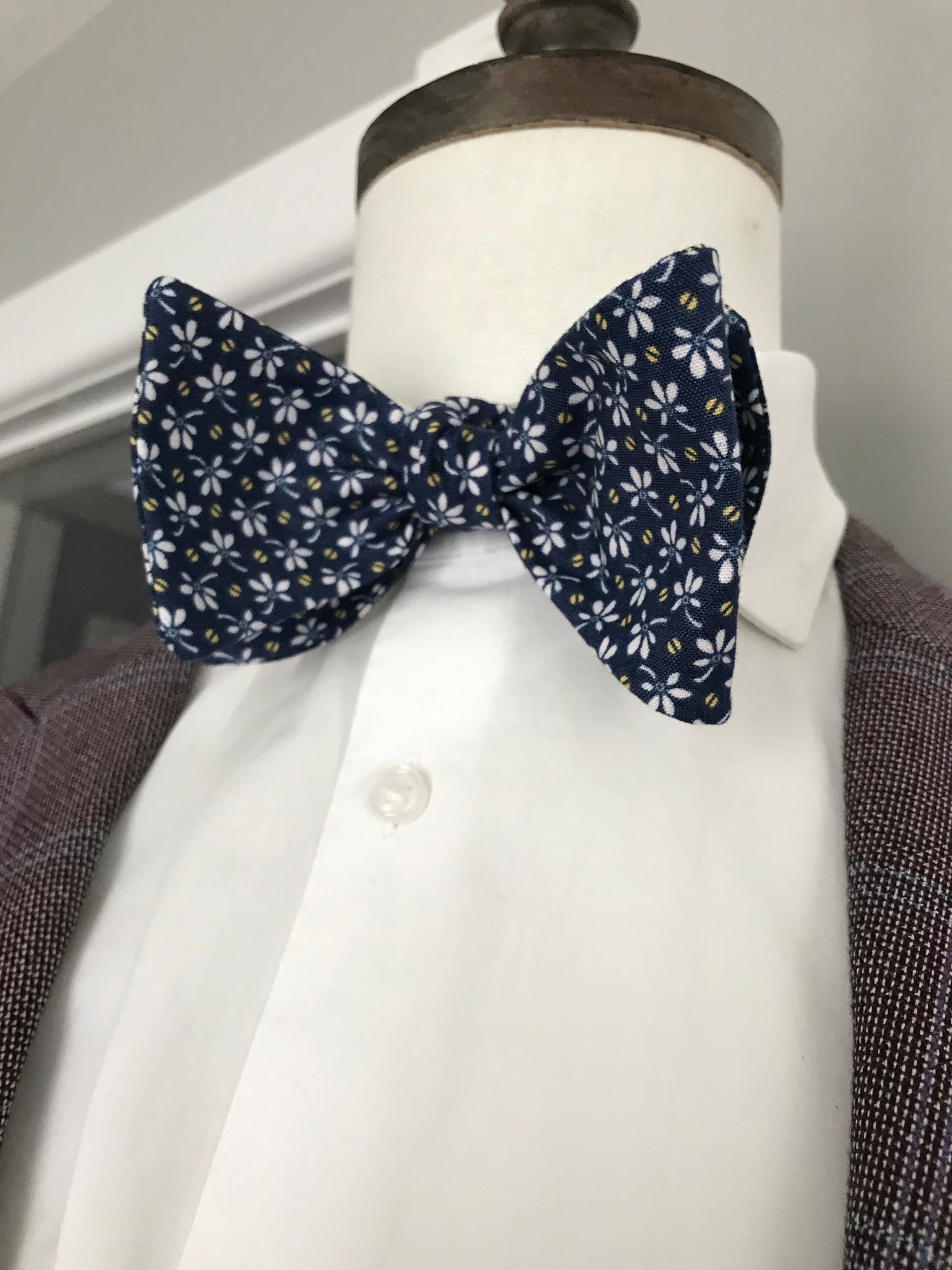 The worker Bowtie Set (Traditional)