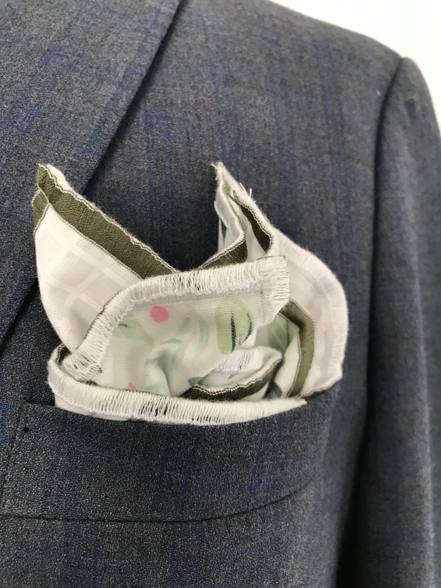 Green paisley and green print reversible Bowtie set (FATBOW)
