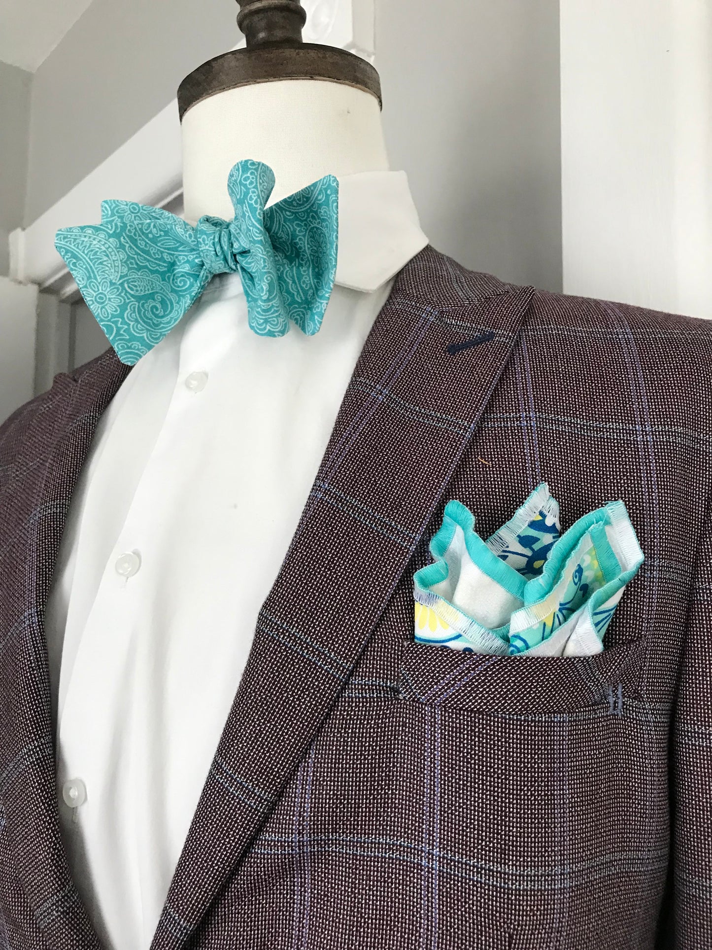 The sunny side Bowtie Set (Traditional)