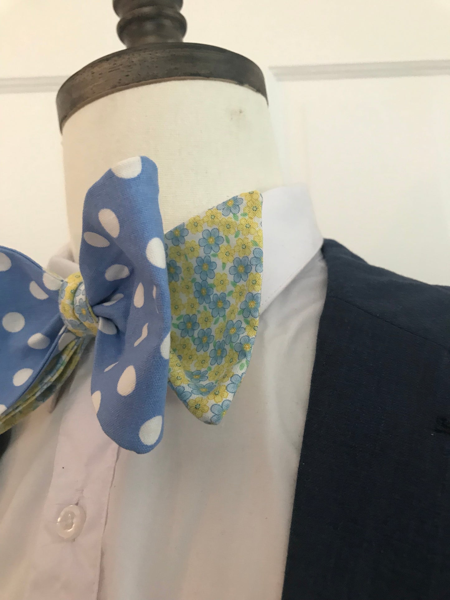 Yellow and powder blue print with a blue dot reversible Bowtie set