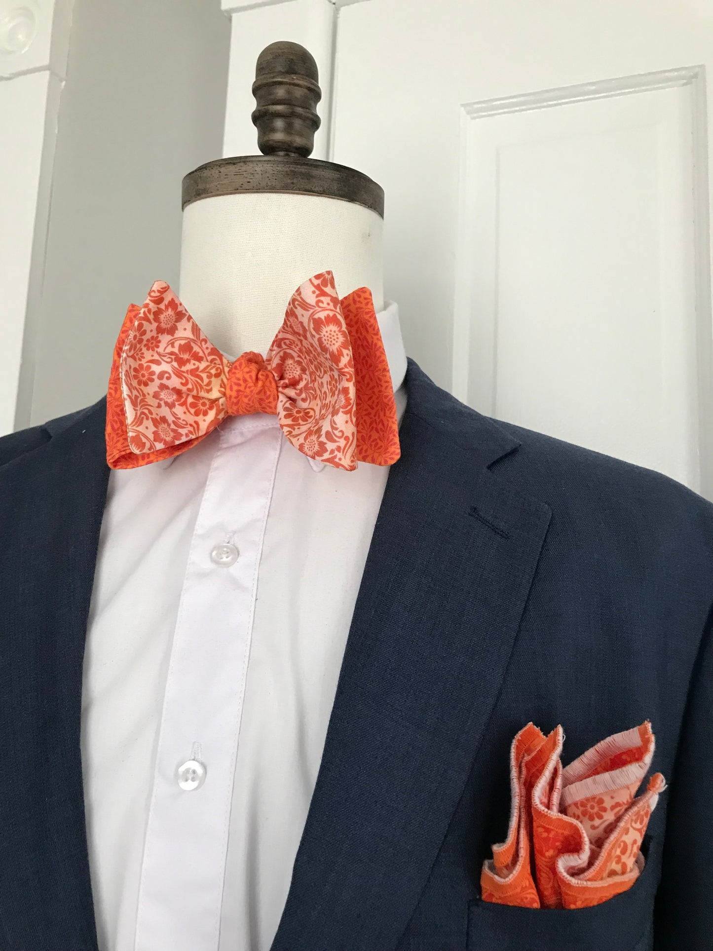 Multi orange blend with orange print reversible Bowtie set