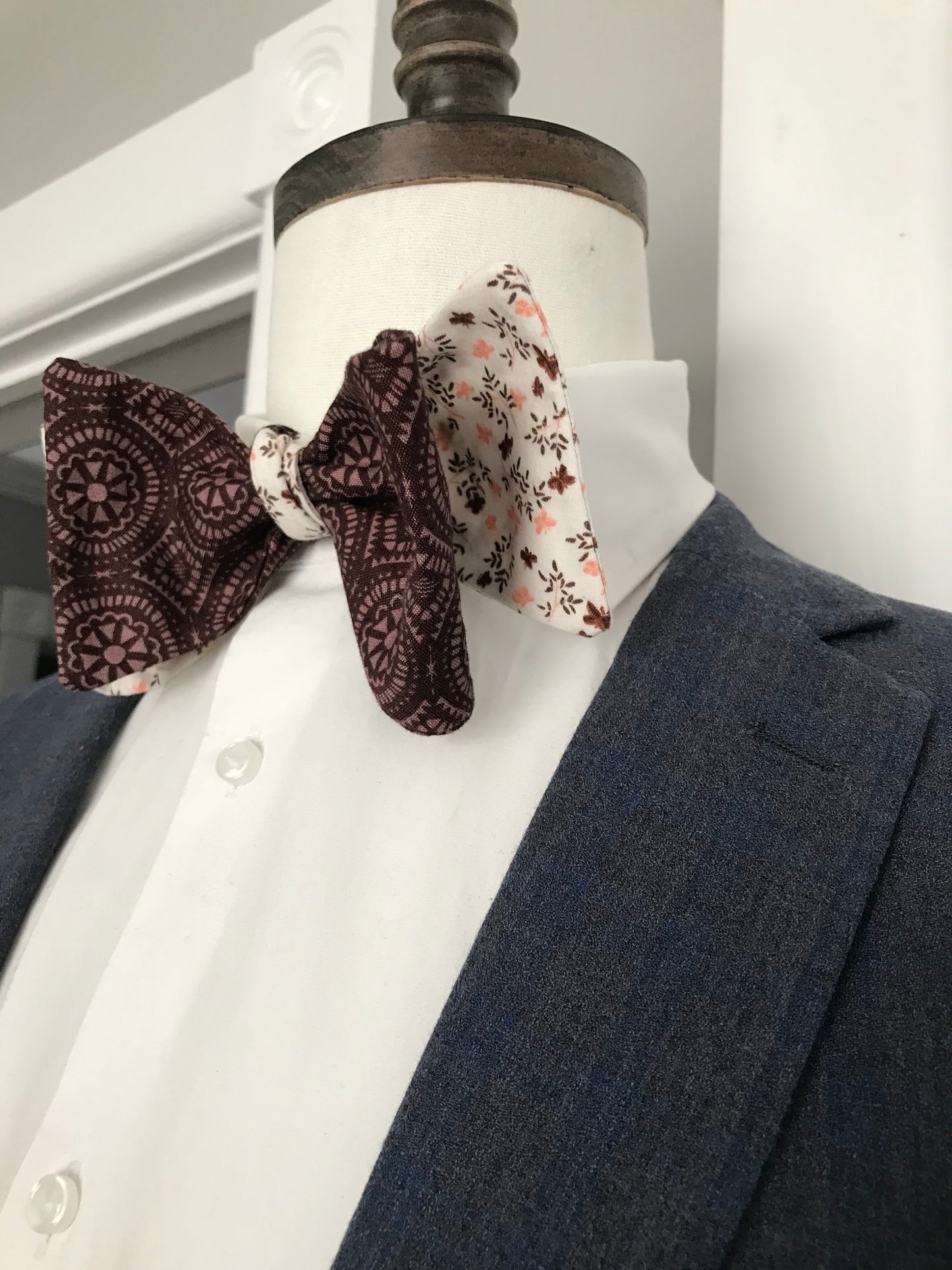 Brown print with brown peach print reversible Bowtie set (FATBOW)