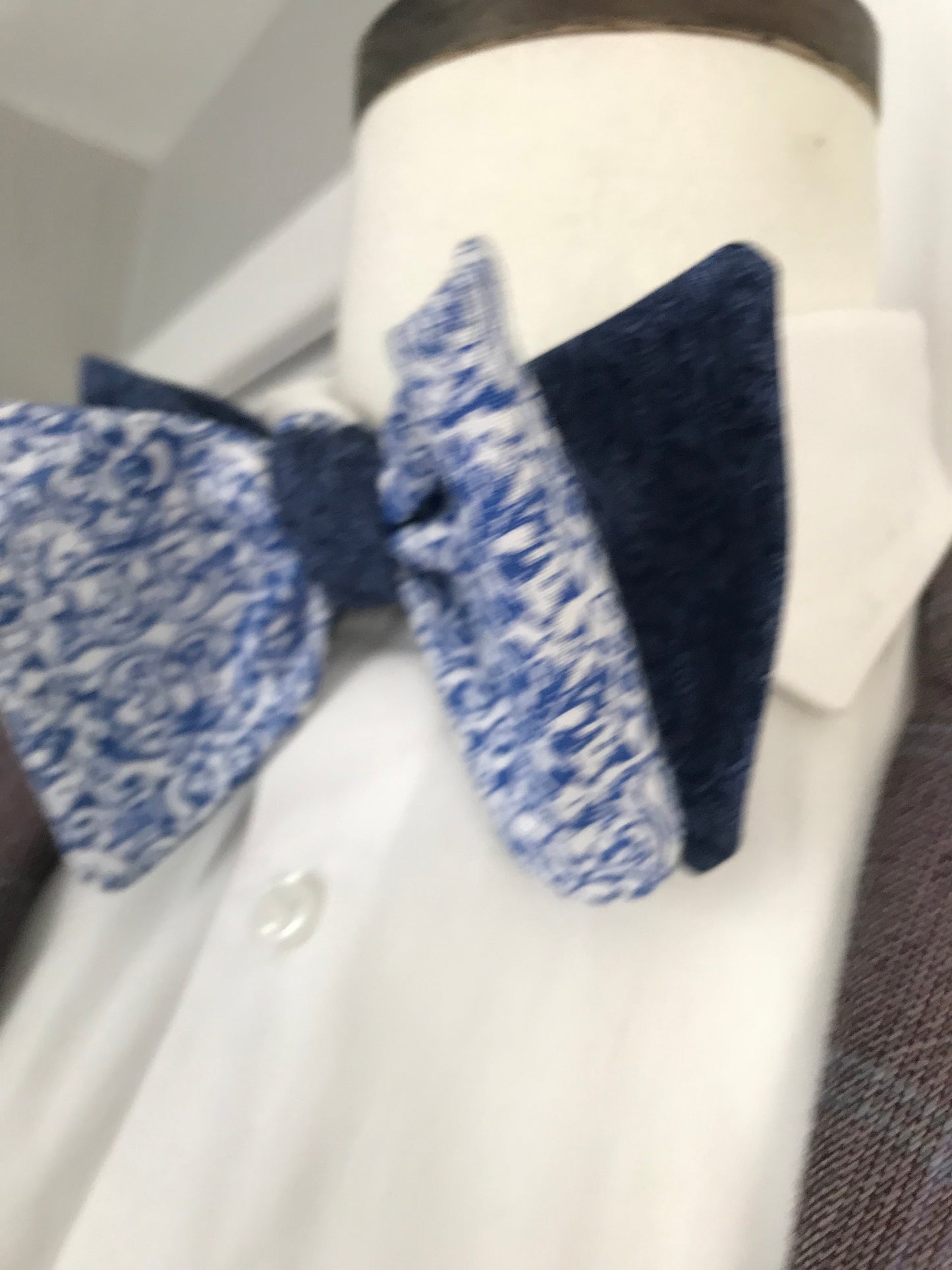 The Blues reversible Bowtie set (FATBOW)