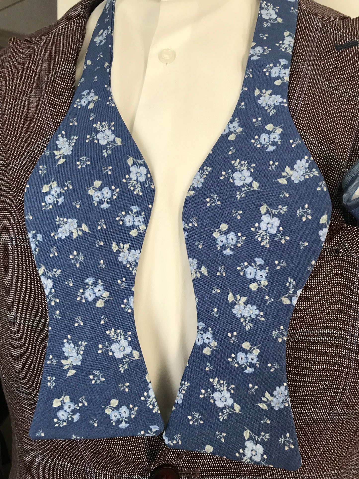 The blue flower Bowtie set (FATBOW)