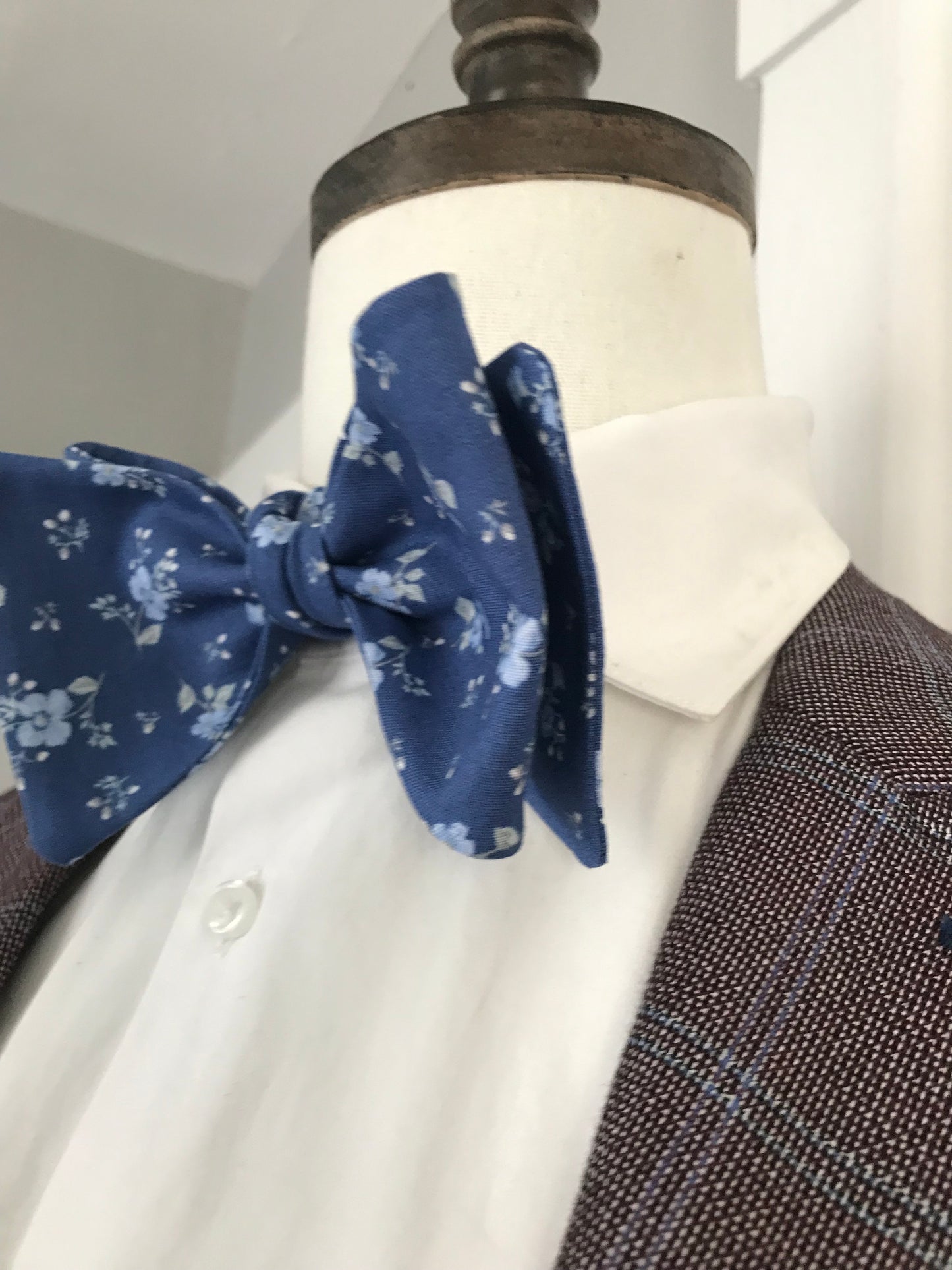 The blue flower Bowtie set (FATBOW)