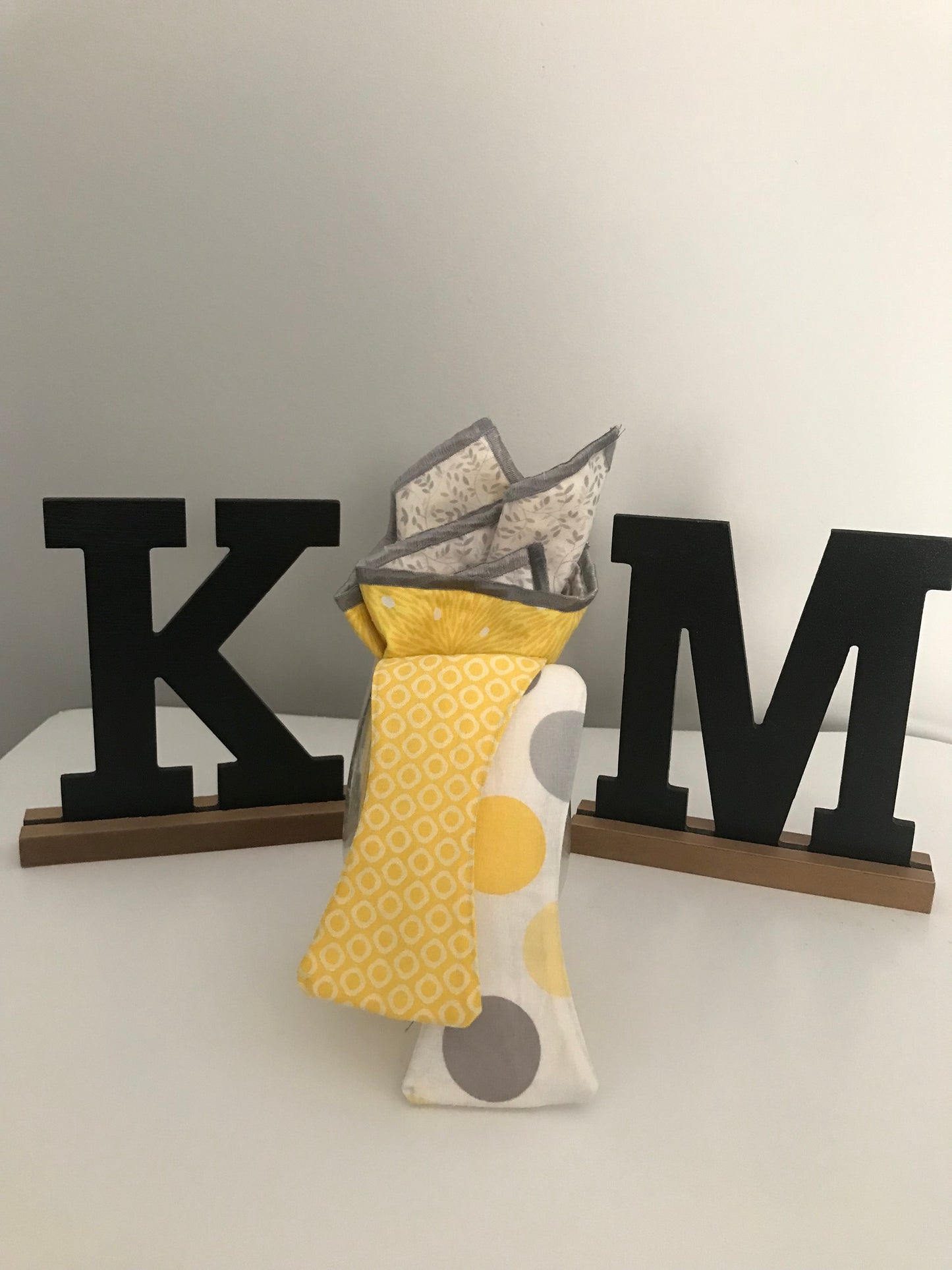 Yellow and Grey Dots Bow tie set