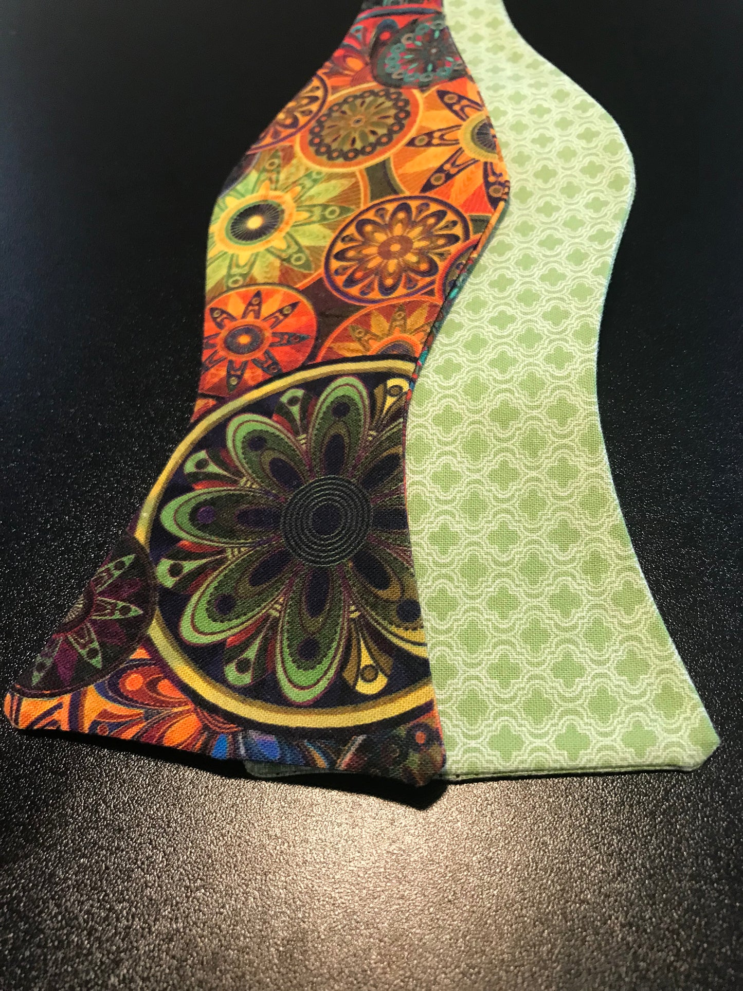 Multi Print and Green BowtieSet