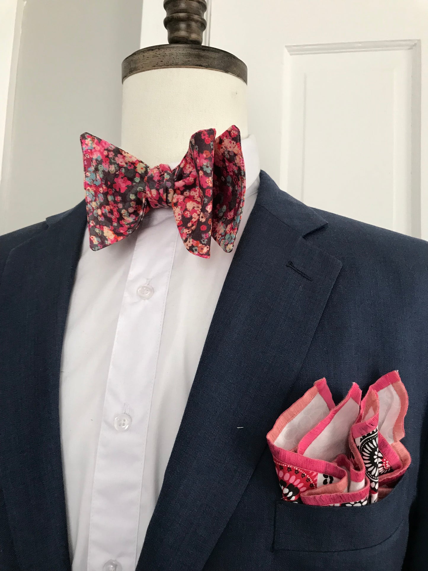 Rosey flower print Bowtie Set