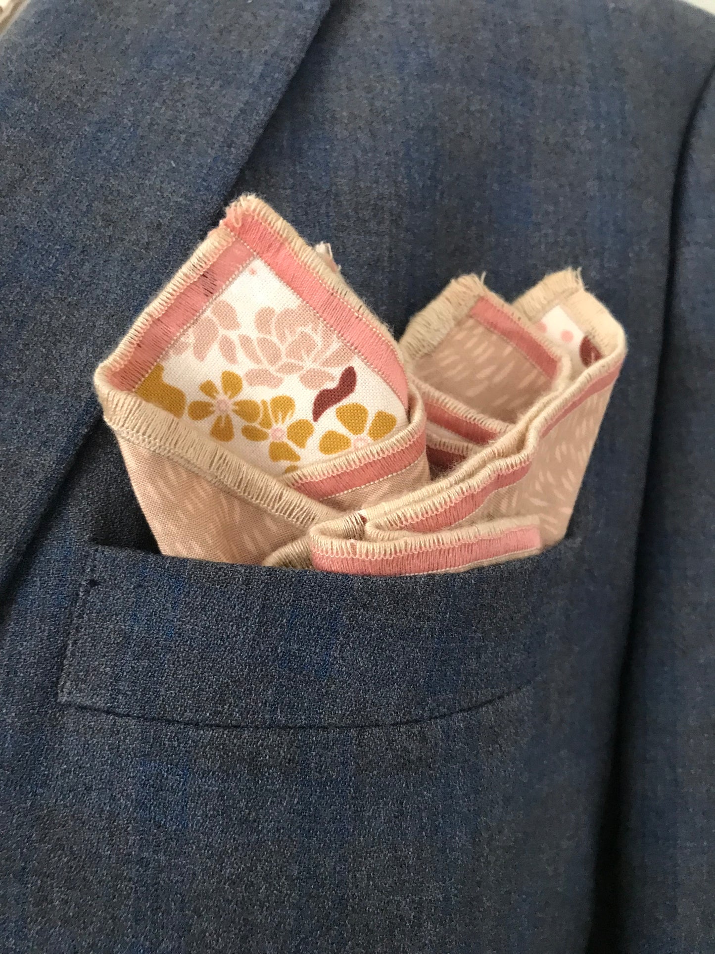 Peach tan specks of brown bowtie set (FATBOW)