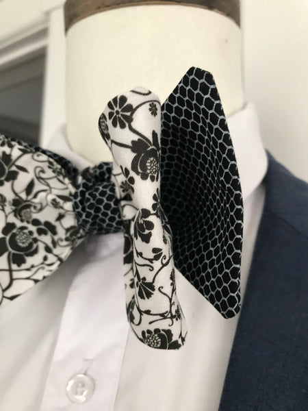 White and black print with black print reversible Bowtie set