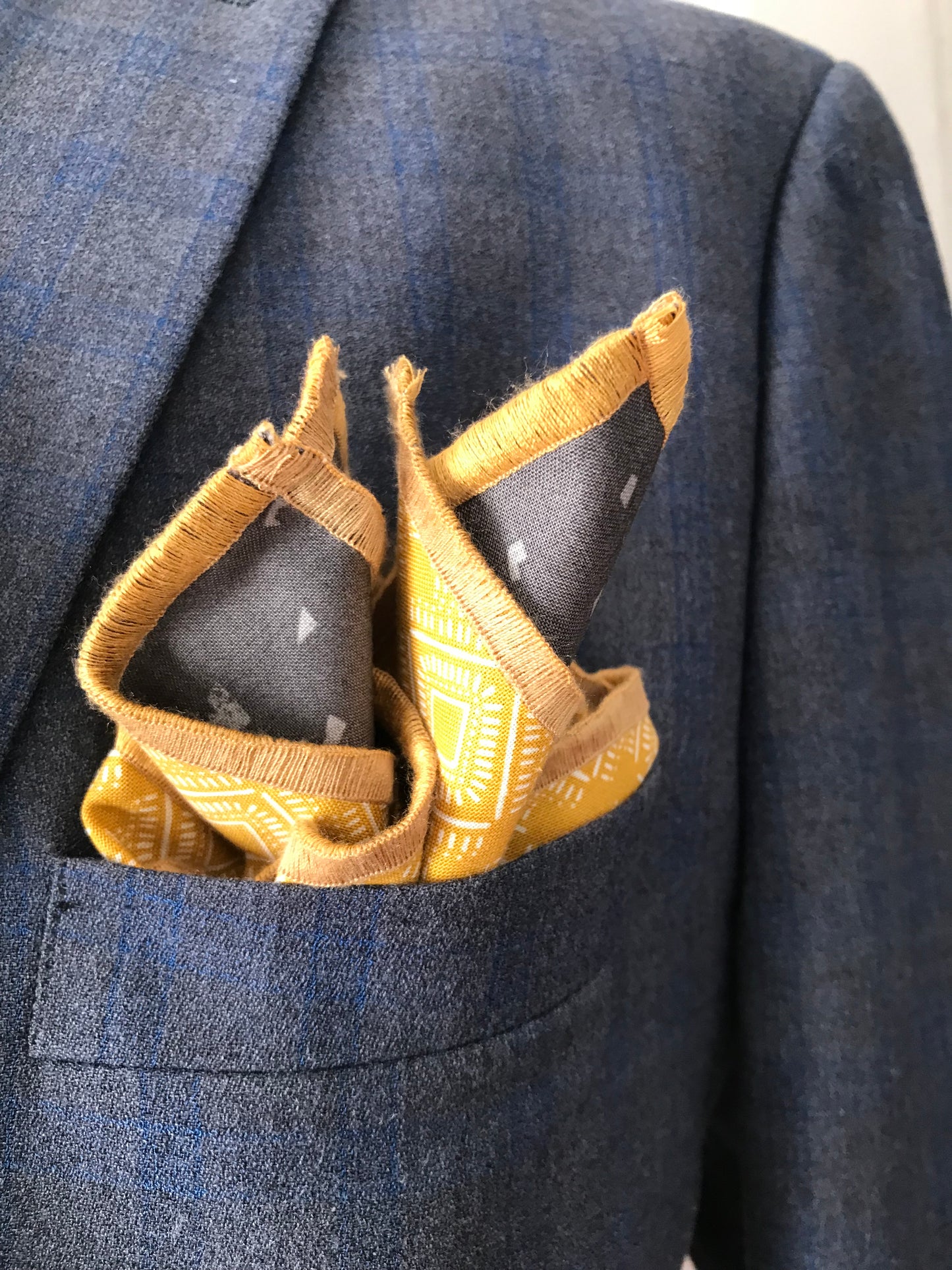 Dark grey and gold reversible Bowtie set (FATBOW)