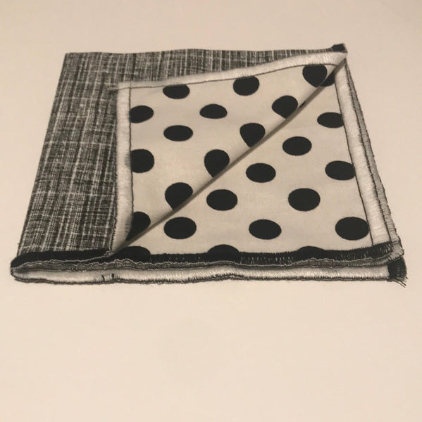 Black dots and white and black checks Bowtie Set