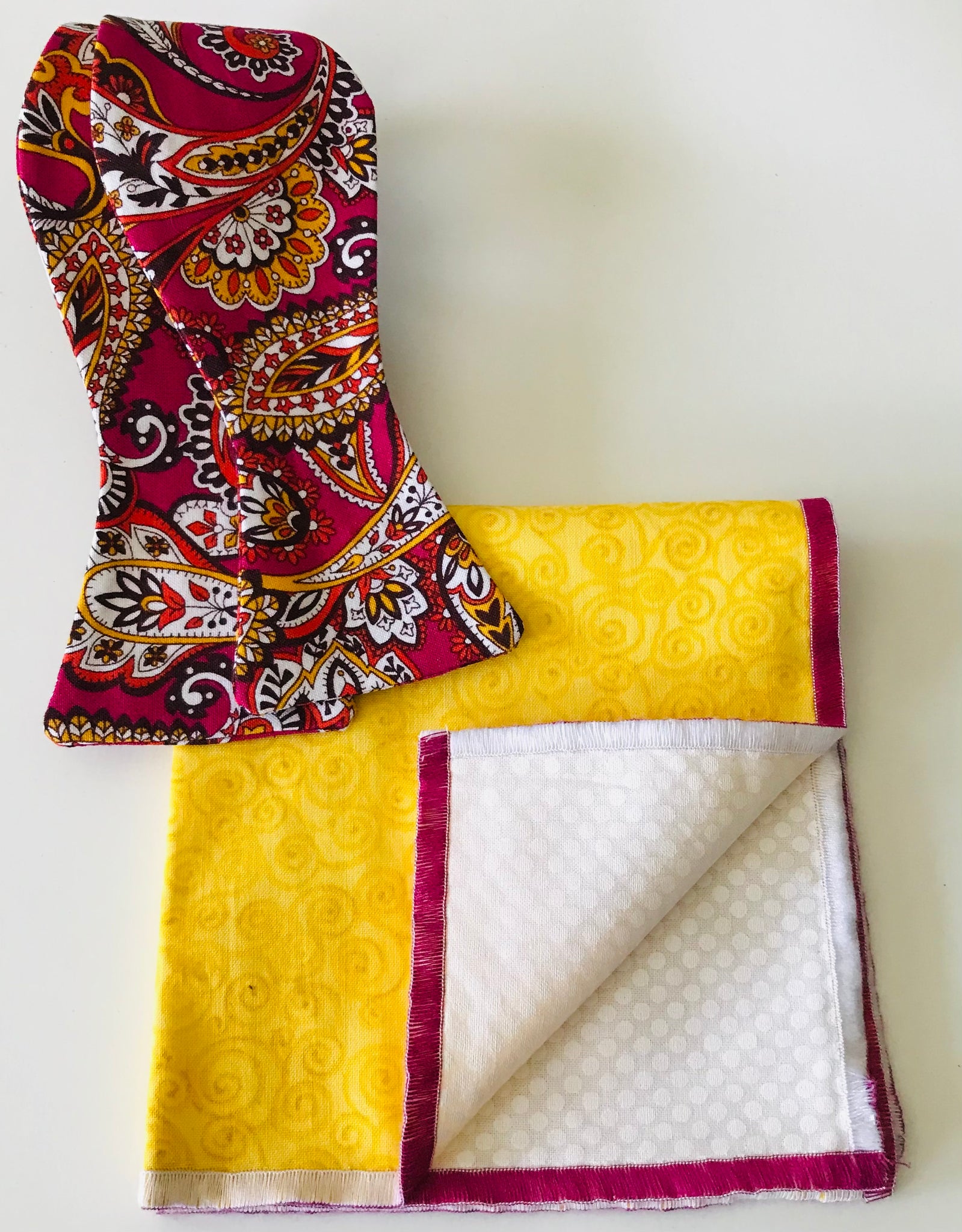 Red with golden yellow and white print Bowtie Set