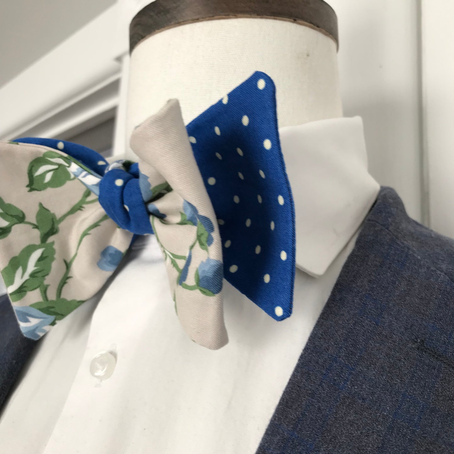 Royal blue and green print reversible Bowtie set (FATBOW)