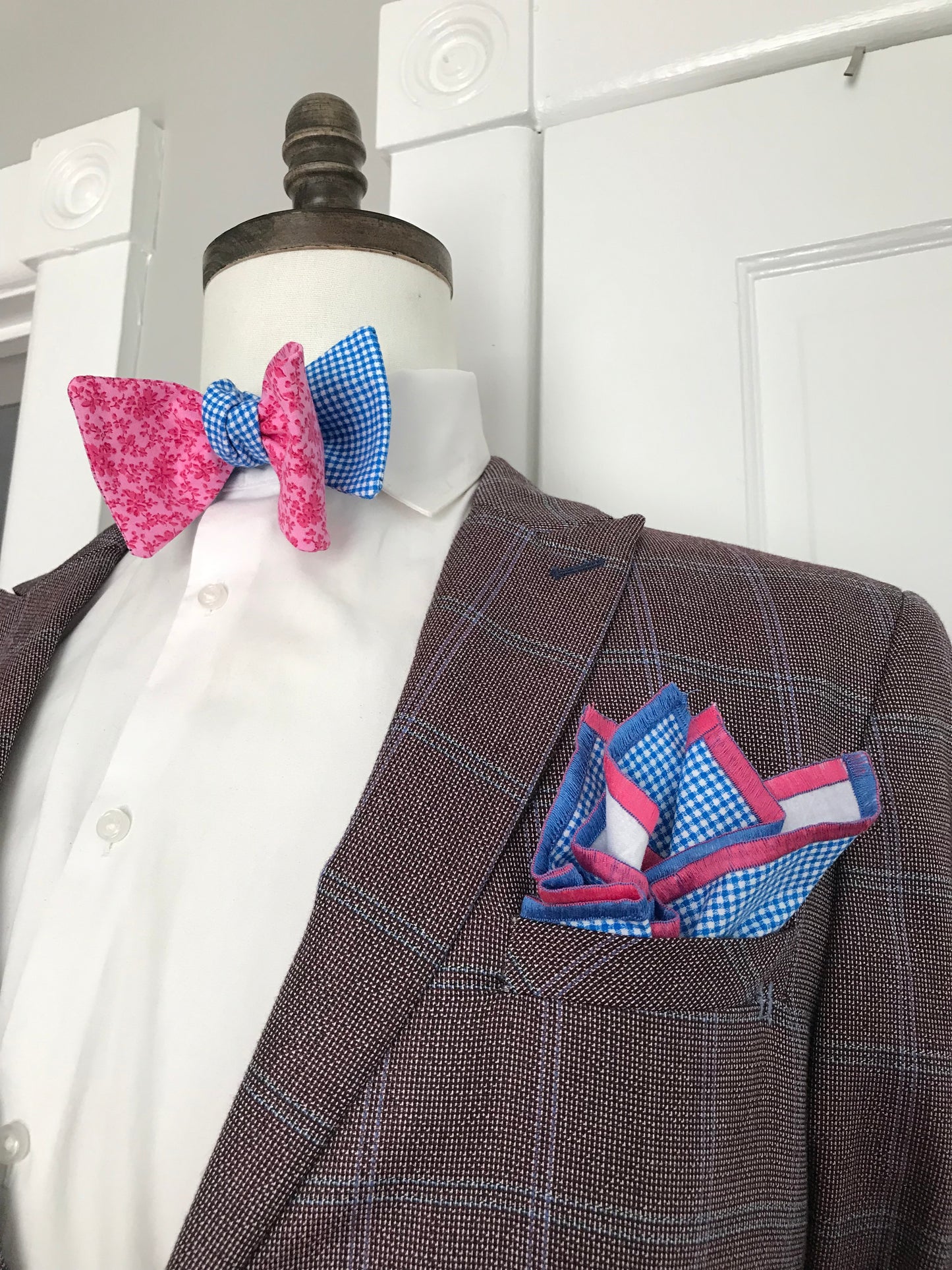 Pink and blue reversible Bowtie set (traditional)