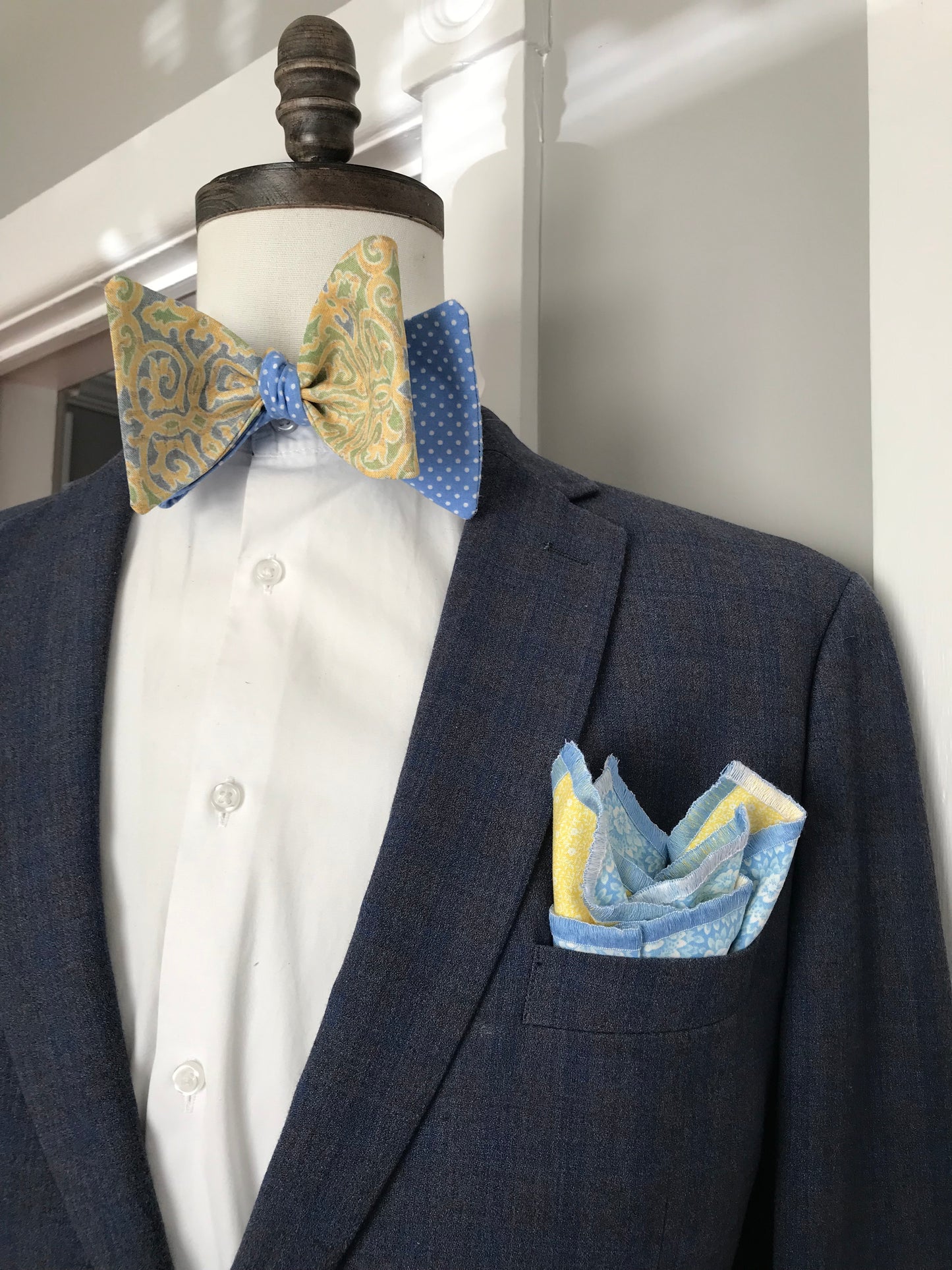 Powder blue and yellow reversible Bowtie set (FATBOW)