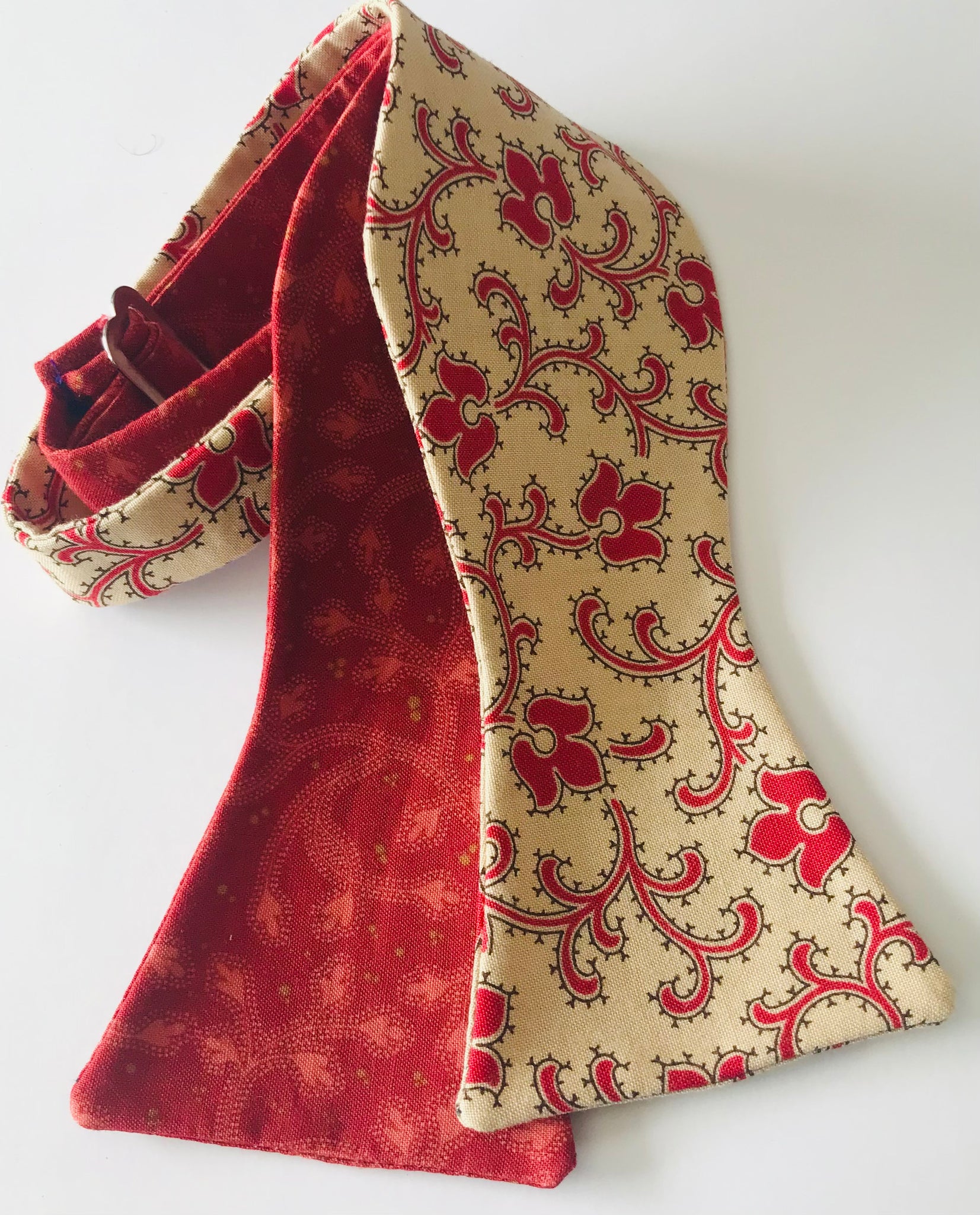 Borderline Bowtie