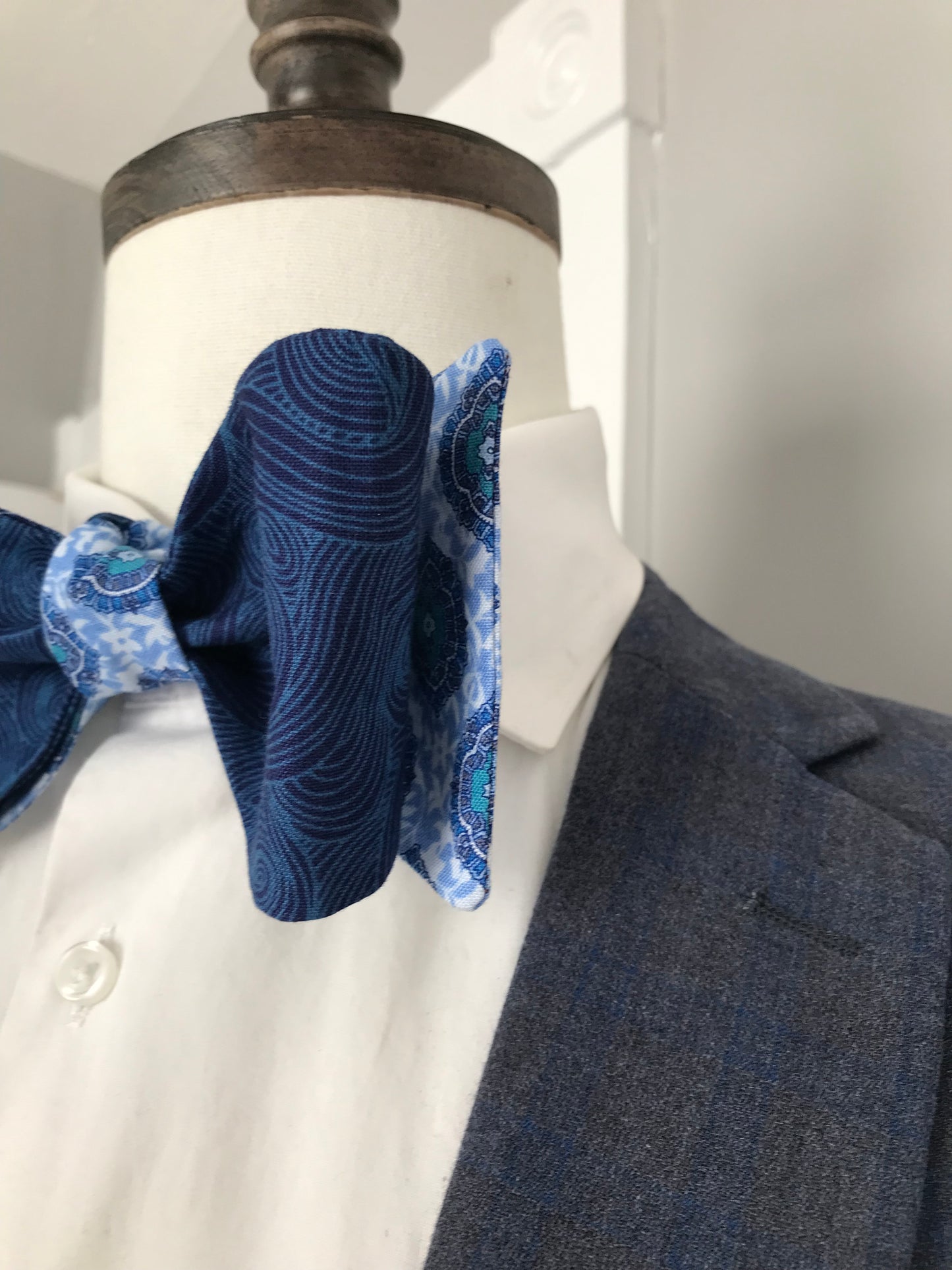Blue on blue prints reversible Bowtie set (FATBOW