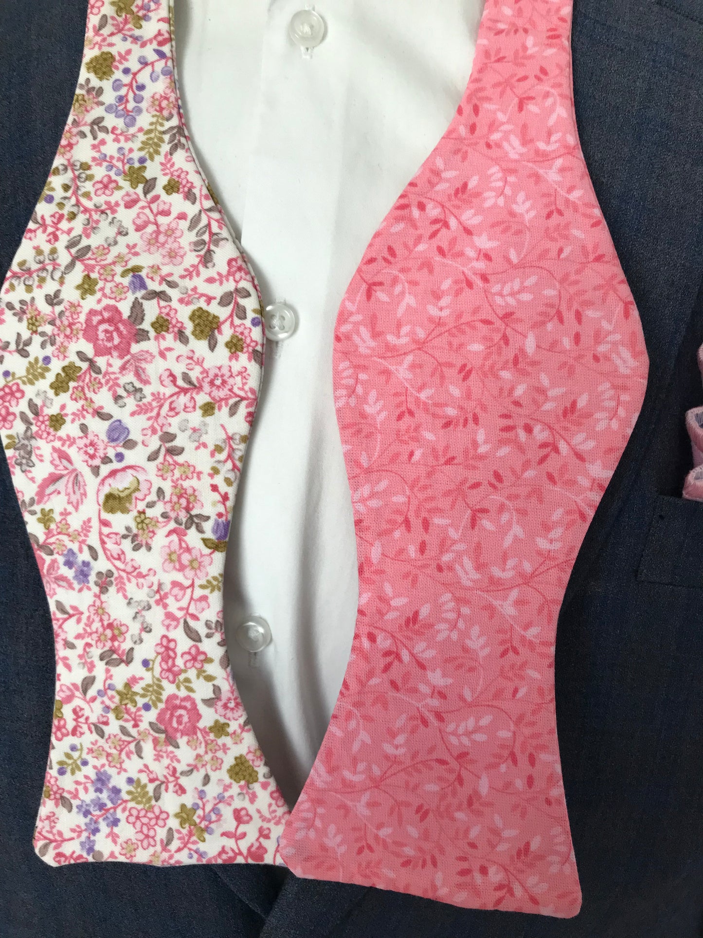 Pink flower and pink print reversible Bowtie set (FATBOW)