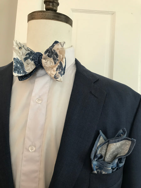 Blueish grey print with blueish print reversible Bowtie set