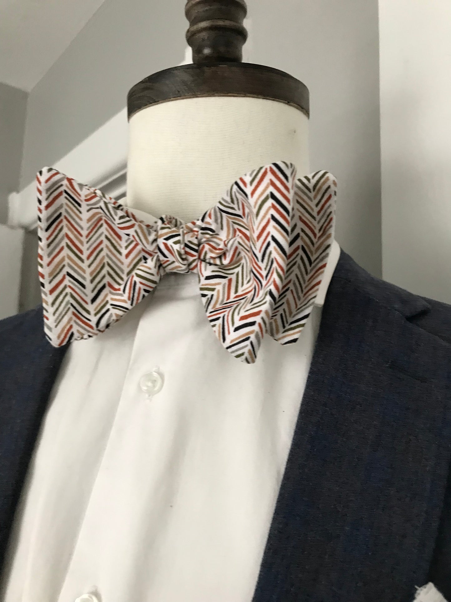 Grey and rust print Bowtie set (FATBOW)
