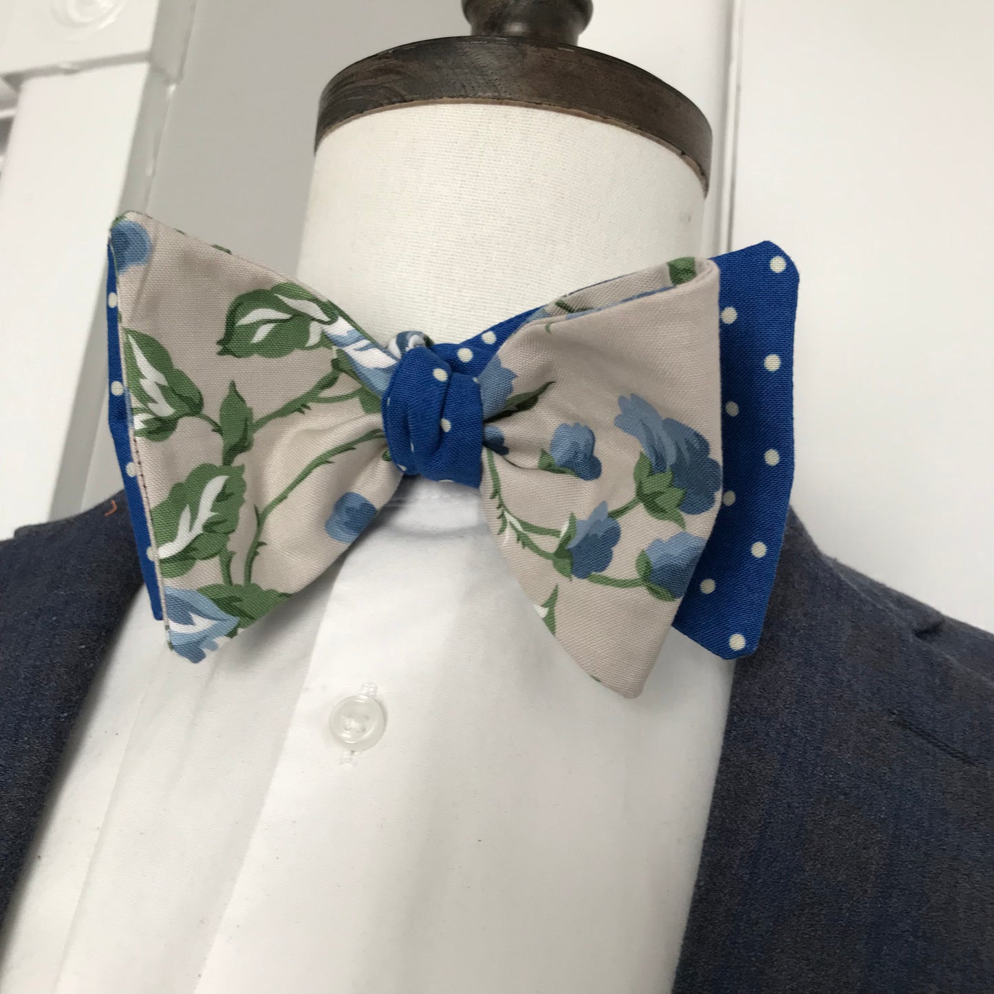Royal blue and green print reversible Bowtie set (FATBOW)