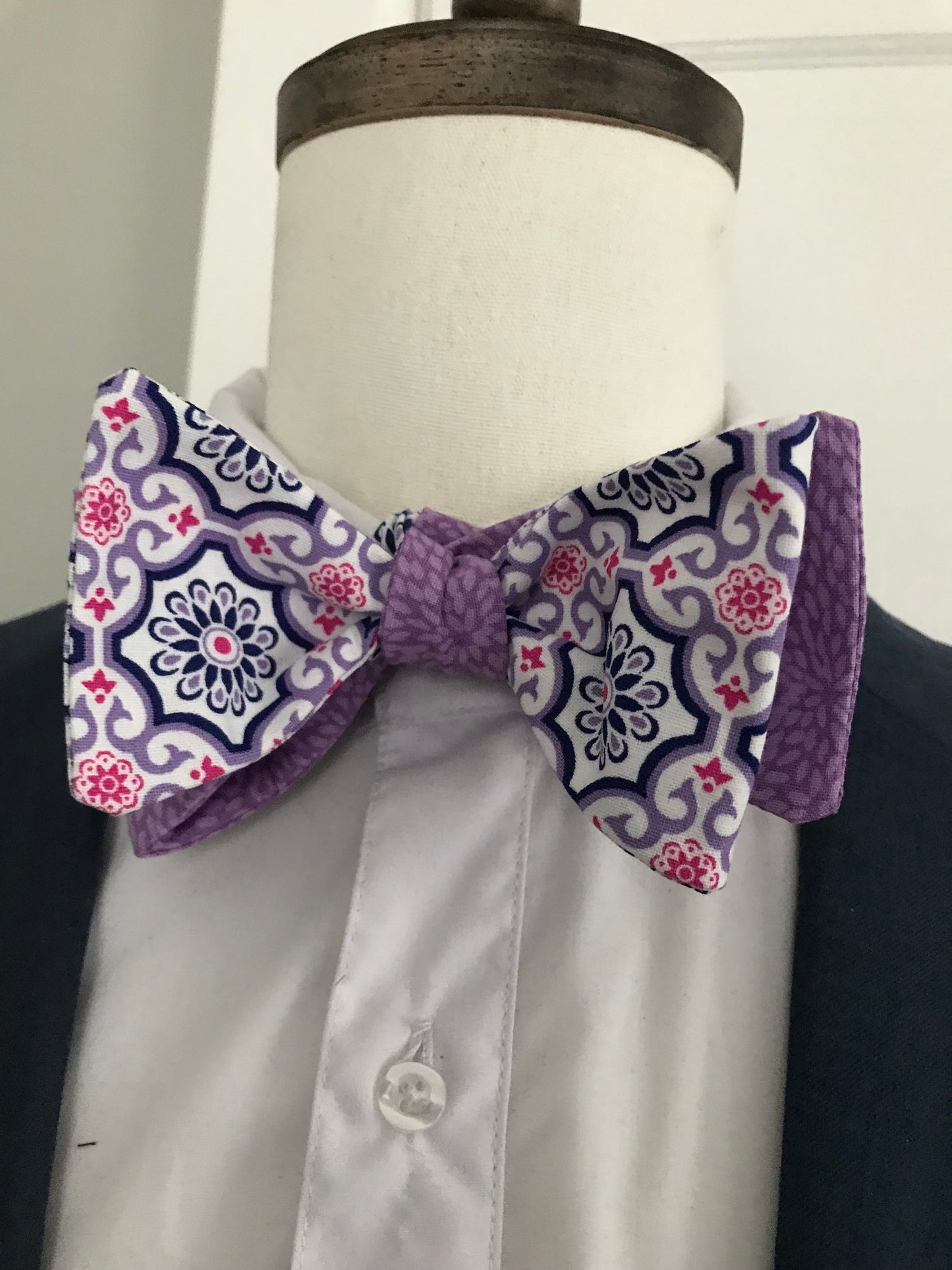 Deep purple with white and lavender print reversible Bowtie set