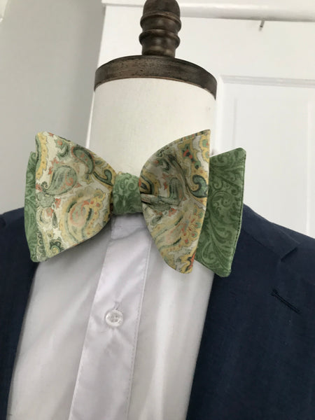 Light green mix paisley print with green paisley reversible Bowtie set