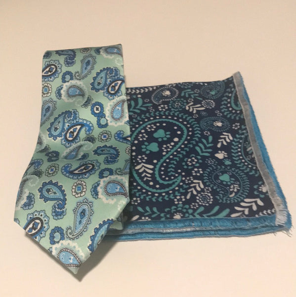 Light green and teal paisley print Tie set