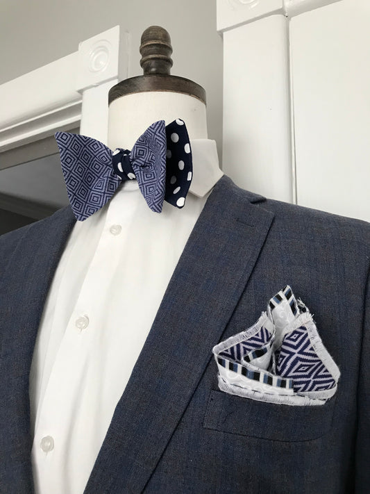 Blue print and blue dots reversible Bowtie (fatbow)