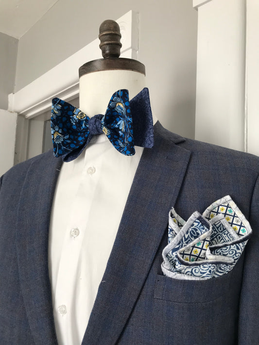 Blue and yellow print with blue paisley print reversible Bowtie set (FATBOW)