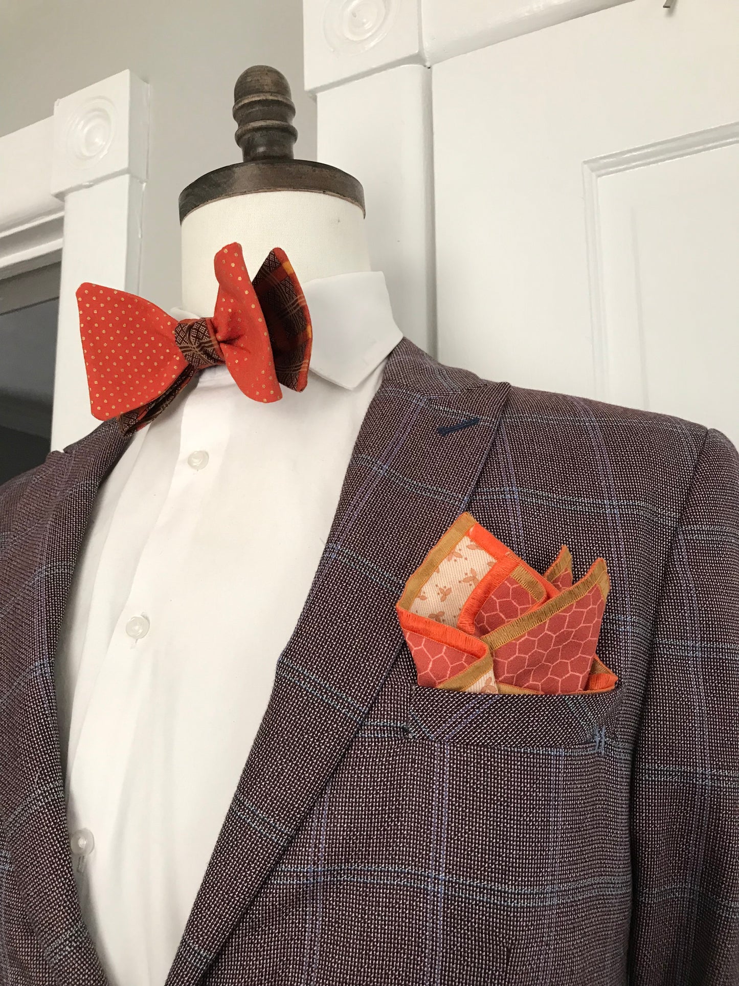 Rust and brown in gold tones reversible Bowtie set (traditional)