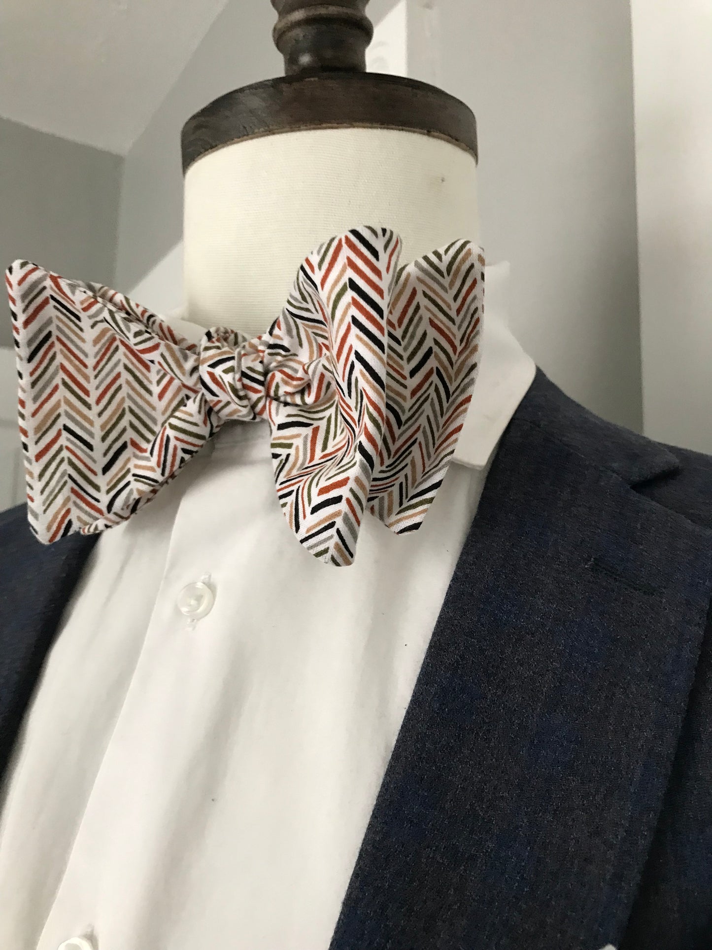 Grey and rust print Bowtie set (FATBOW)