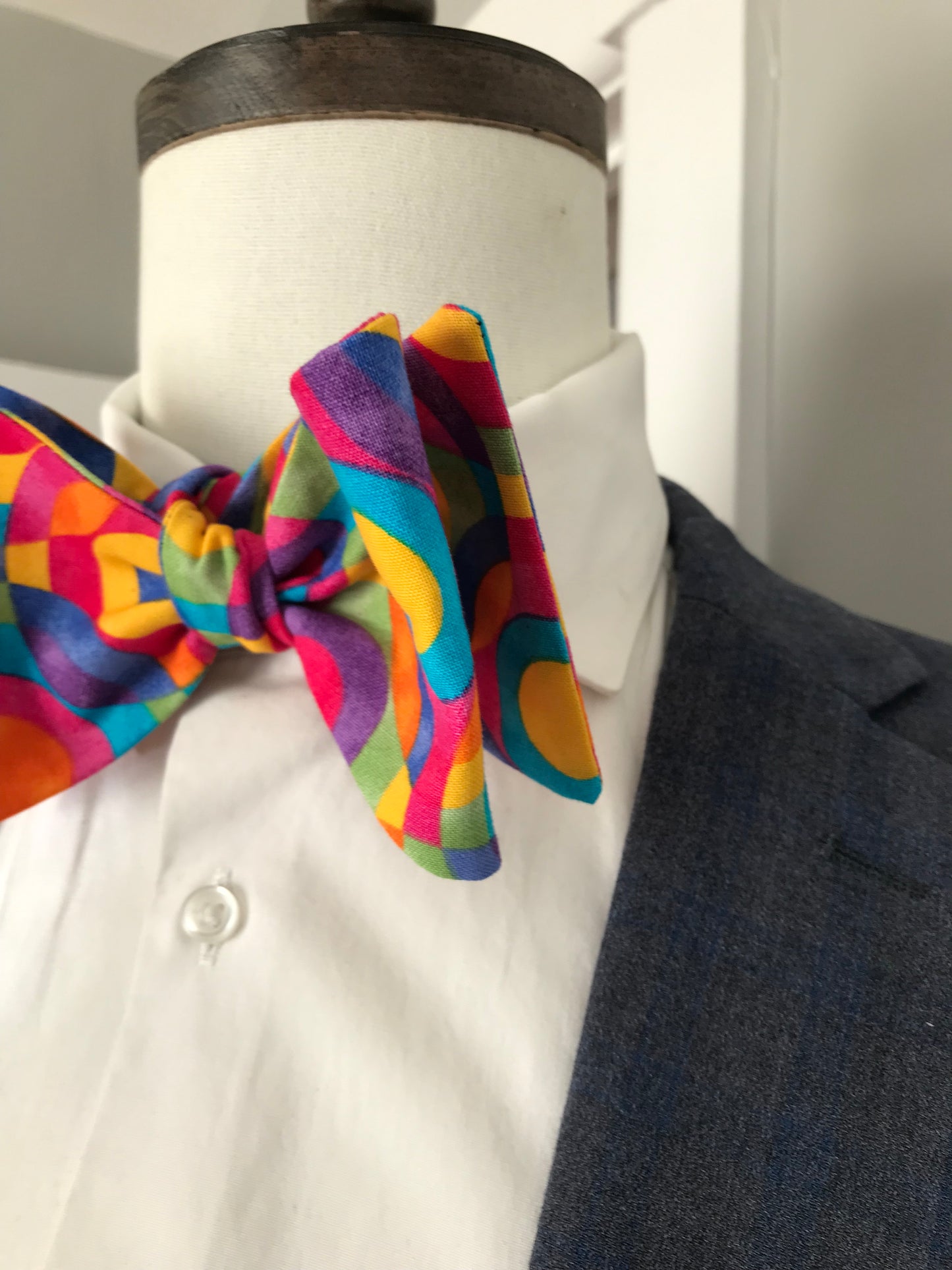 Multi color print Bowtie Set