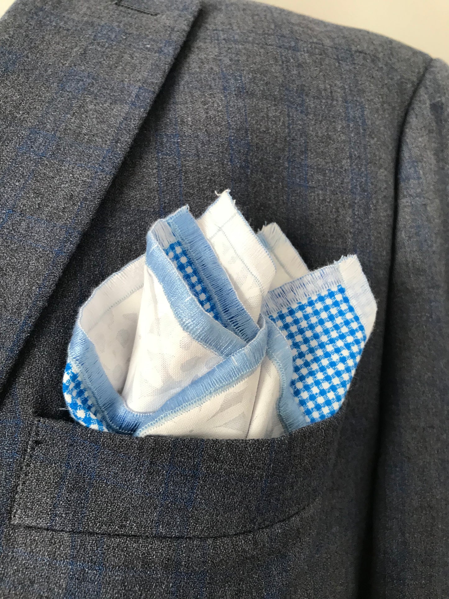 Blue white and red reversible Bowtie set (FATBOW)