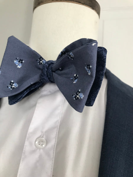 Blue paisley with blue small flower print reversible Bowtie set